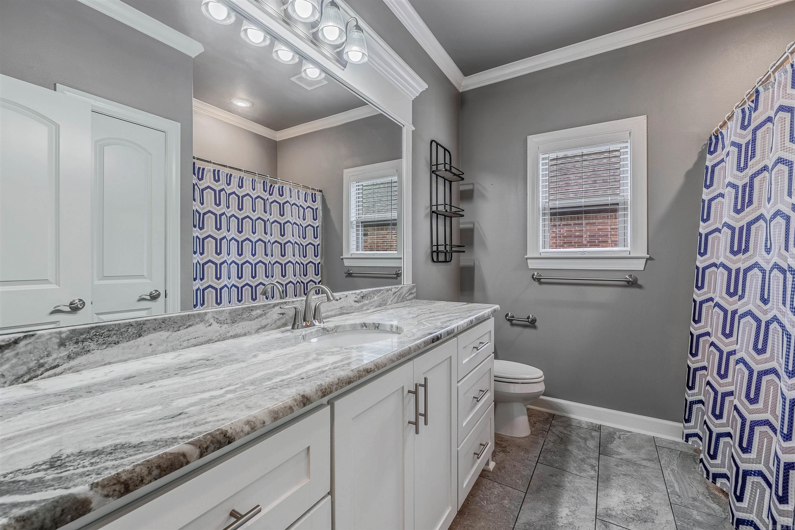 66  Oakbrooke Drive  Sherwood, AR