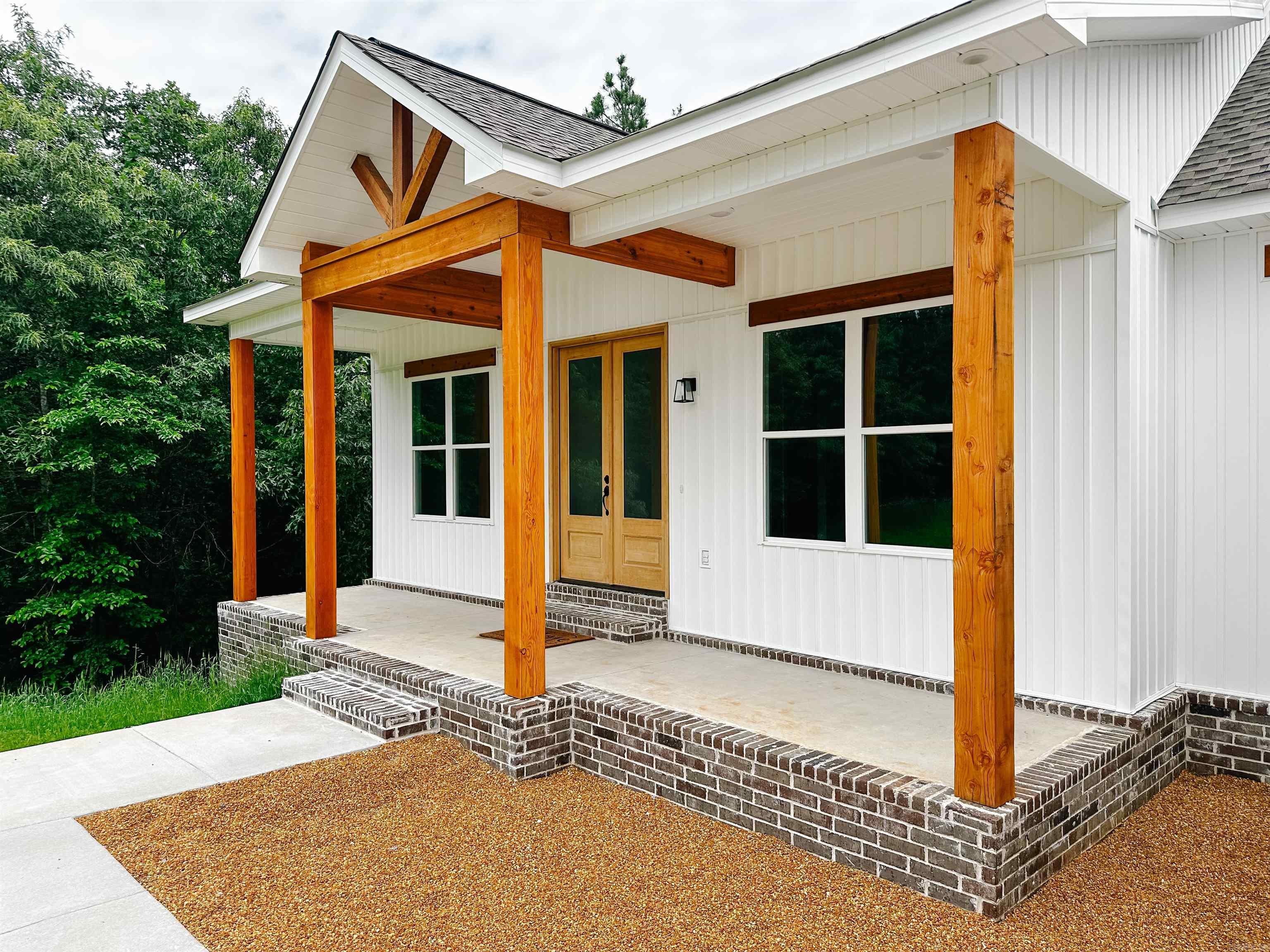 105  Caddy Cove  Mountain View, AR