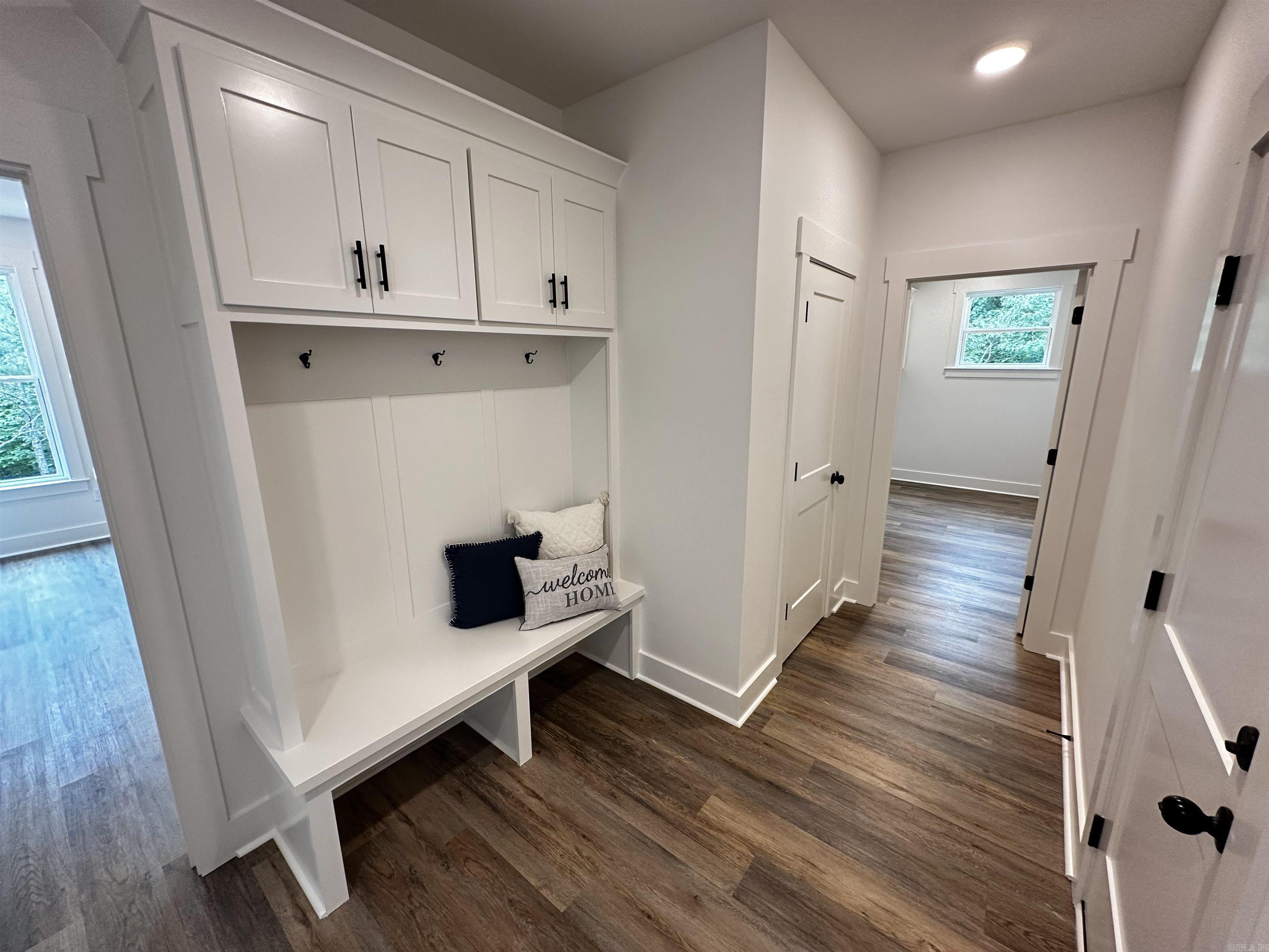 105  Caddy Cove  Mountain View, AR