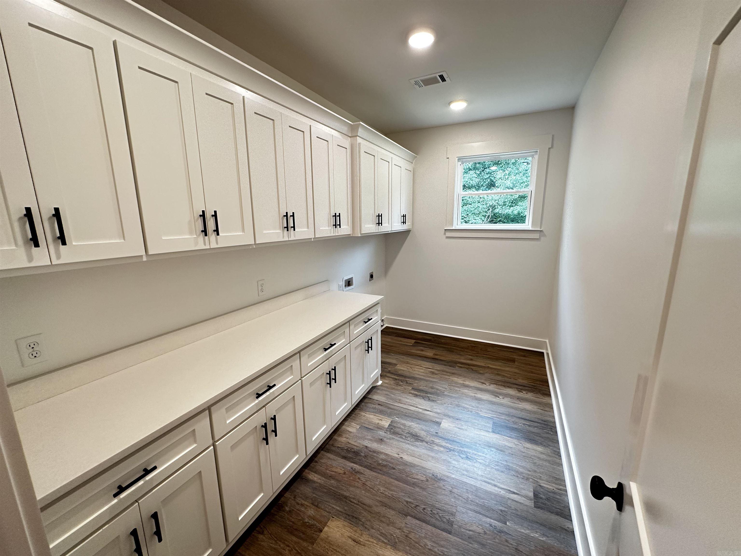 105  Caddy Cove  Mountain View, AR