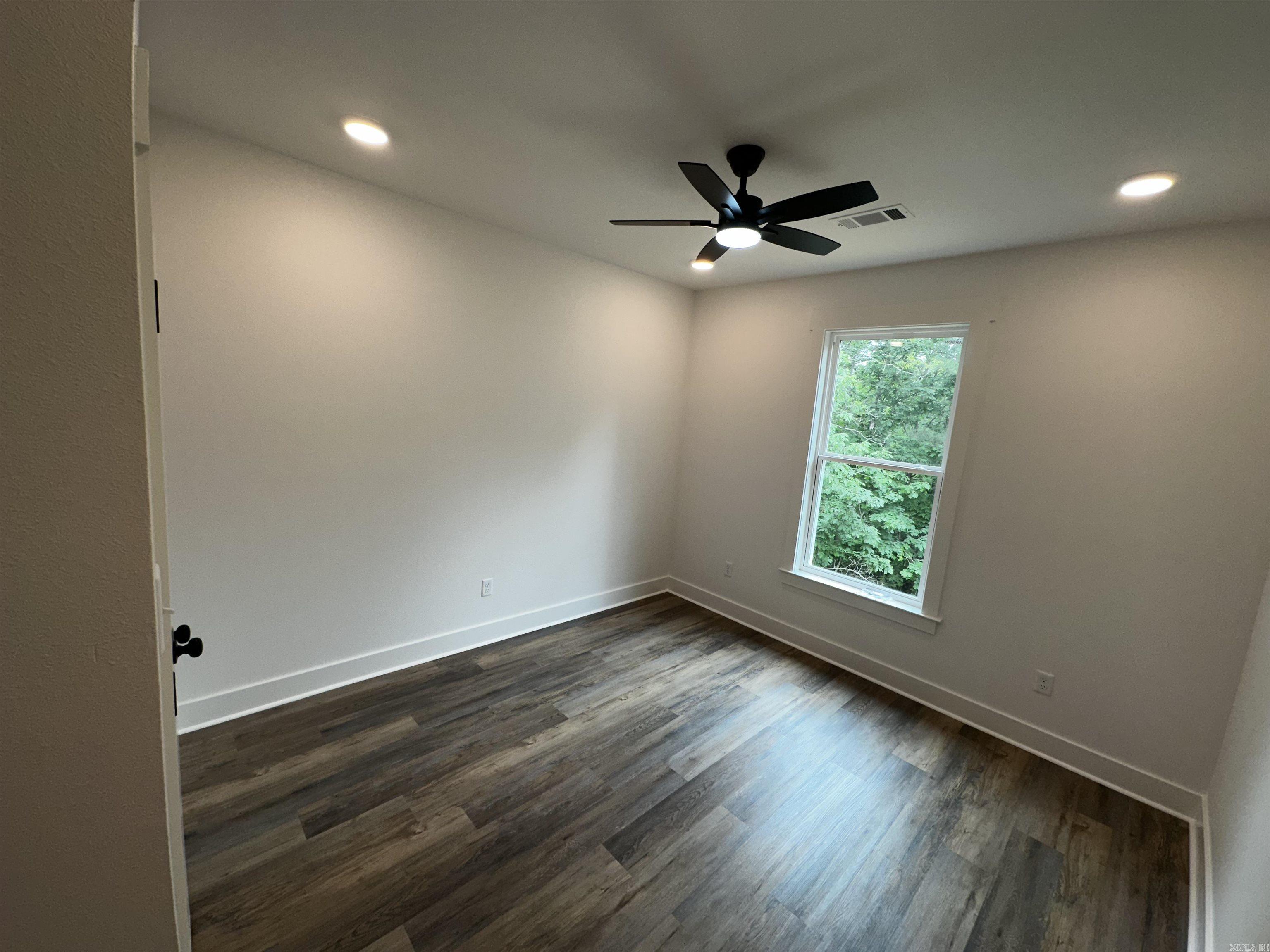 105  Caddy Cove  Mountain View, AR