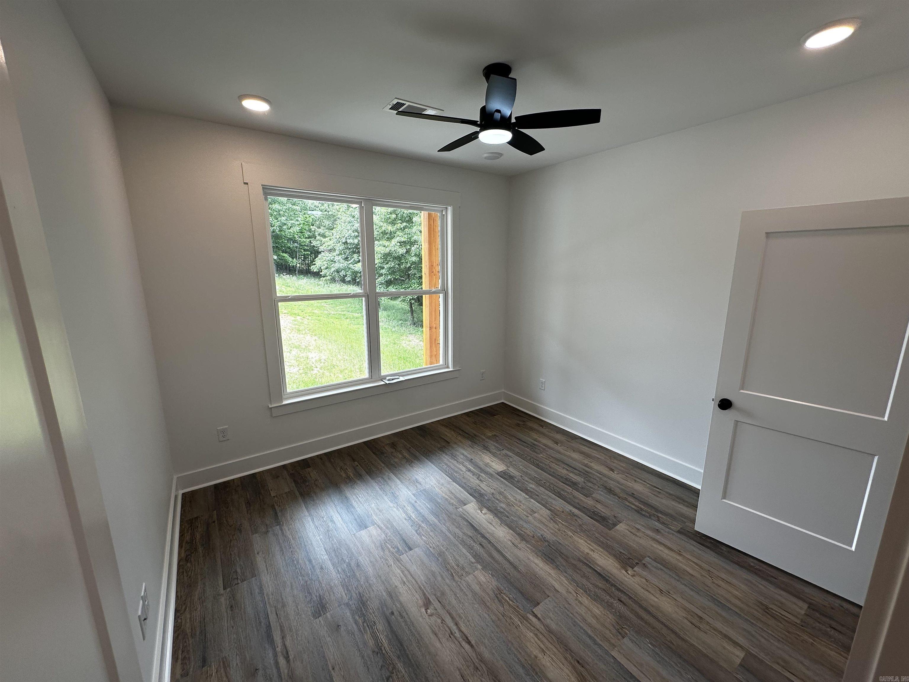 105  Caddy Cove  Mountain View, AR