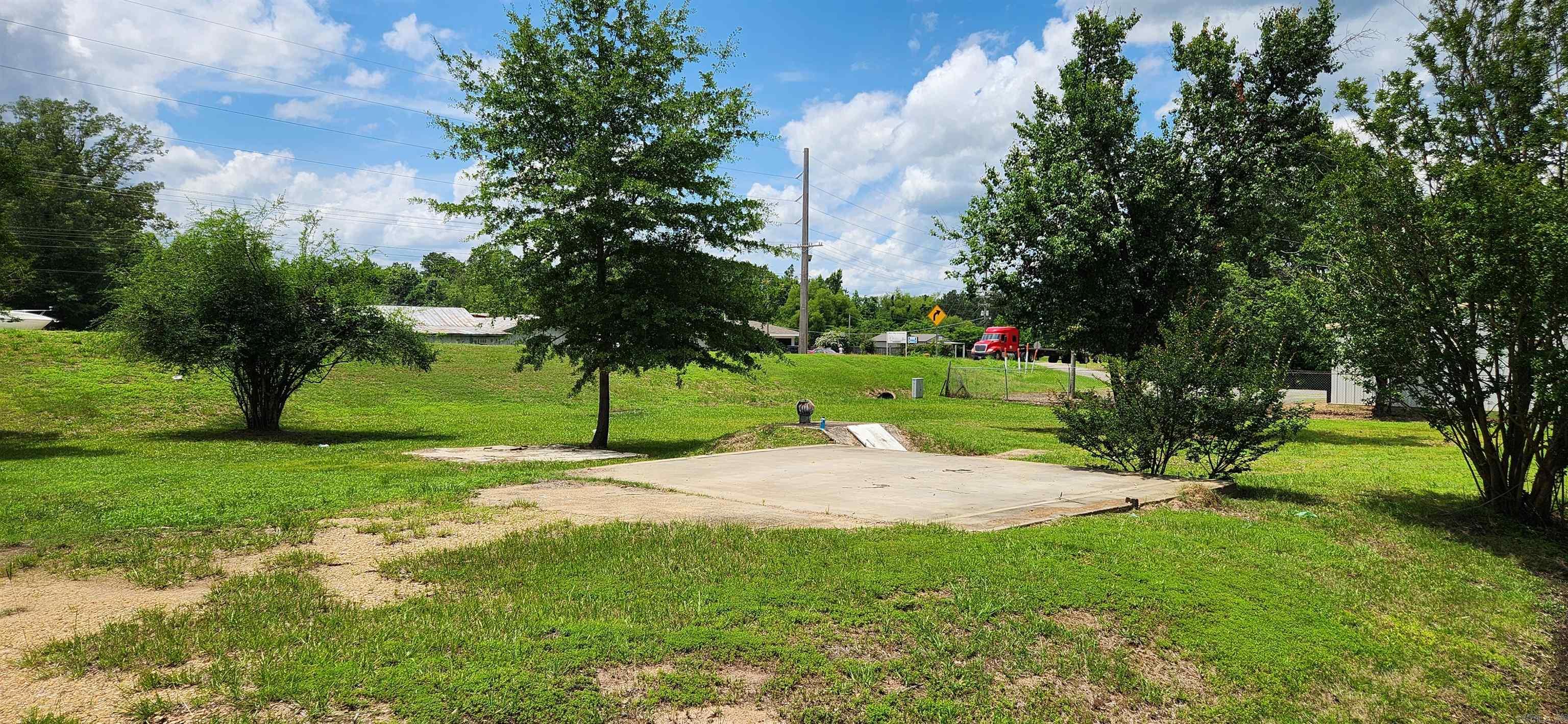 109  Neal St  Star City, AR