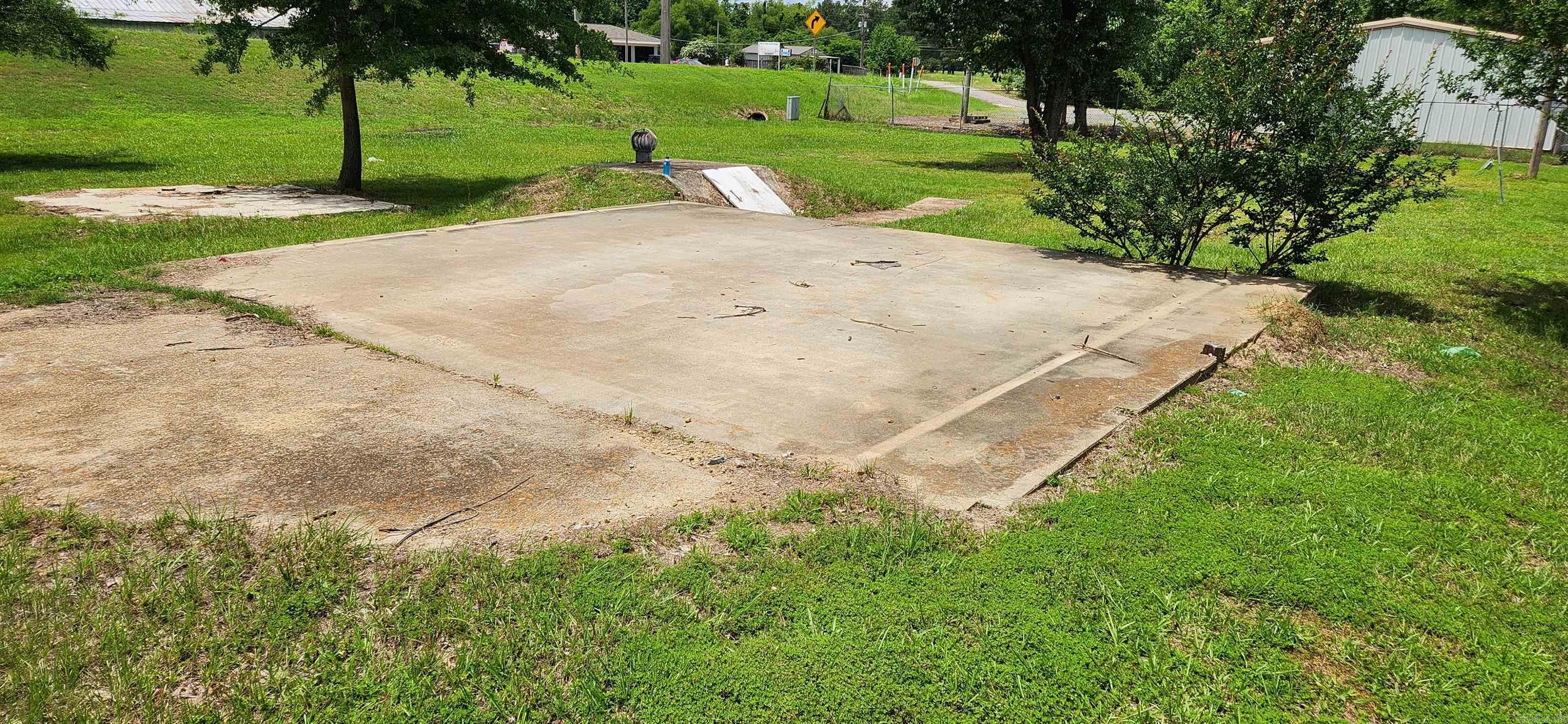 109  Neal St  Star City, AR