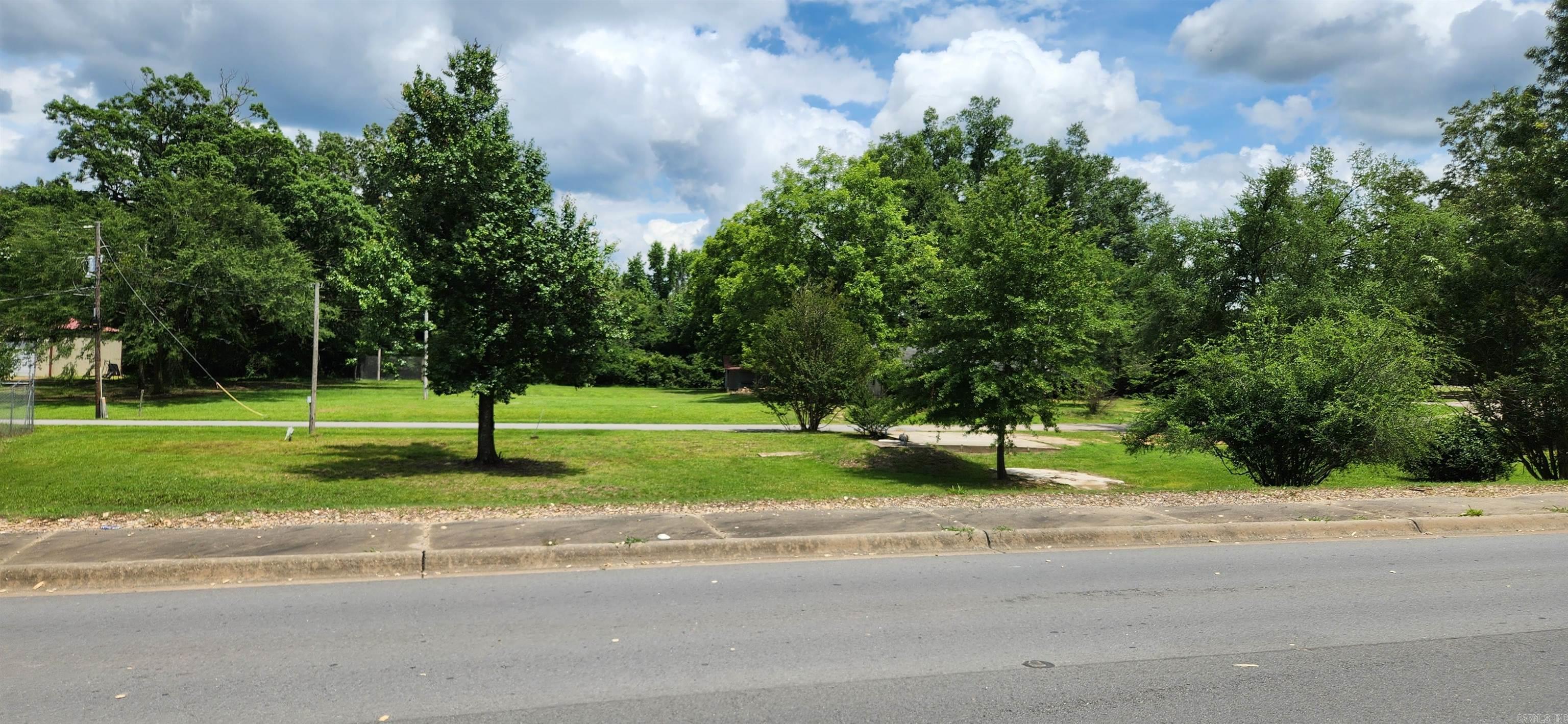 109  Neal St  Star City, AR