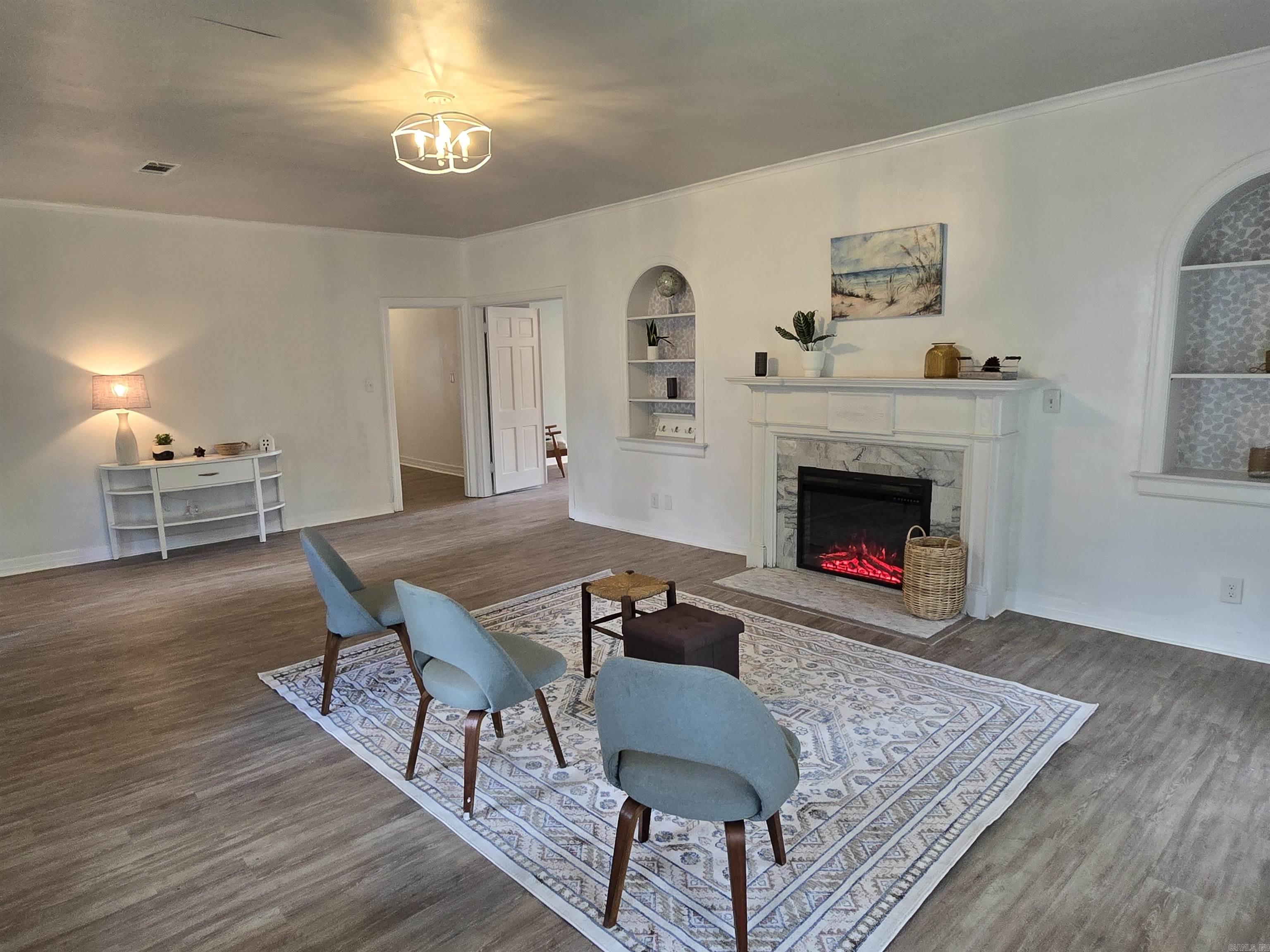 1840 S Oak  Pine Bluff, AR