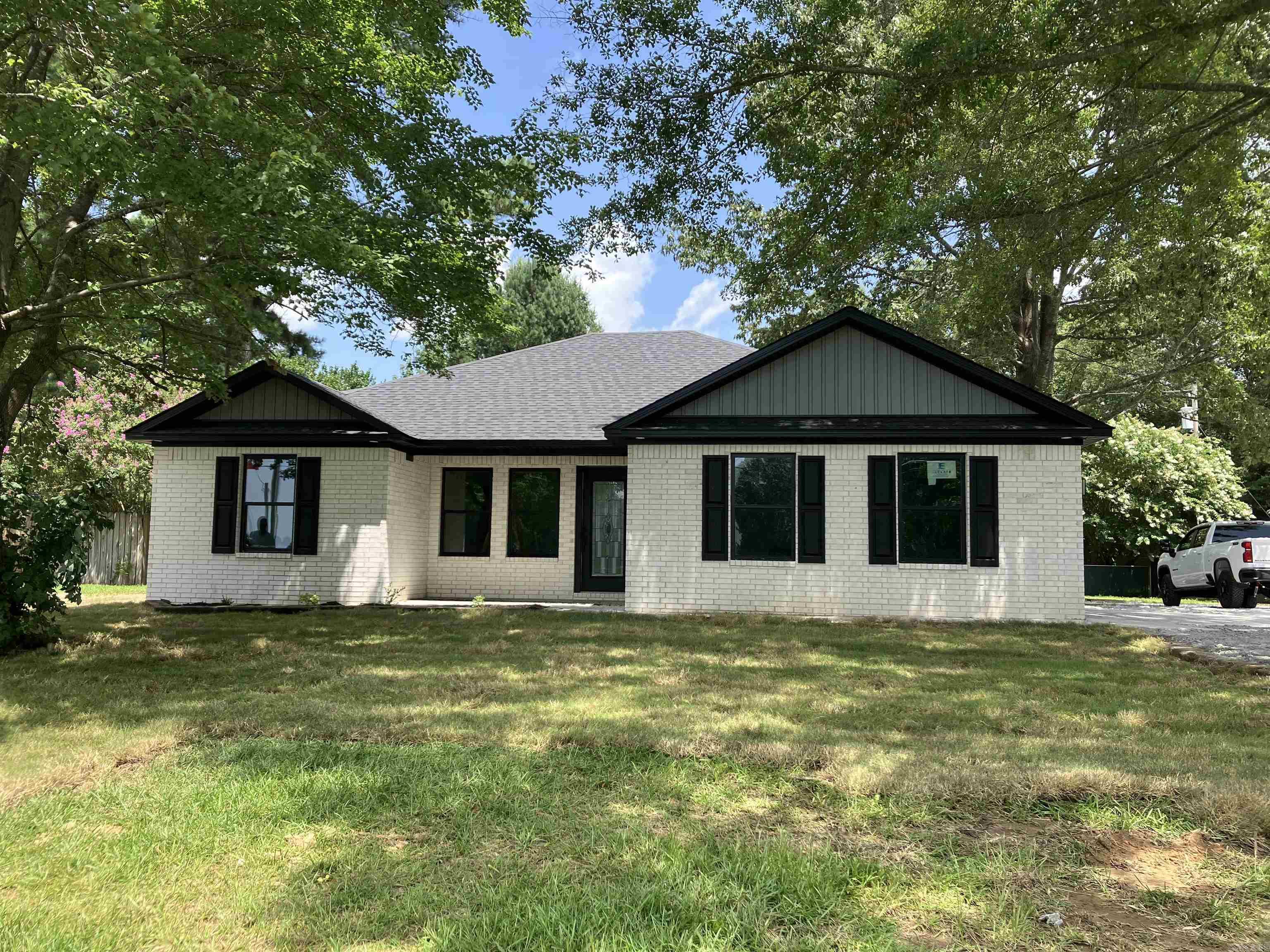 906 W Center Street