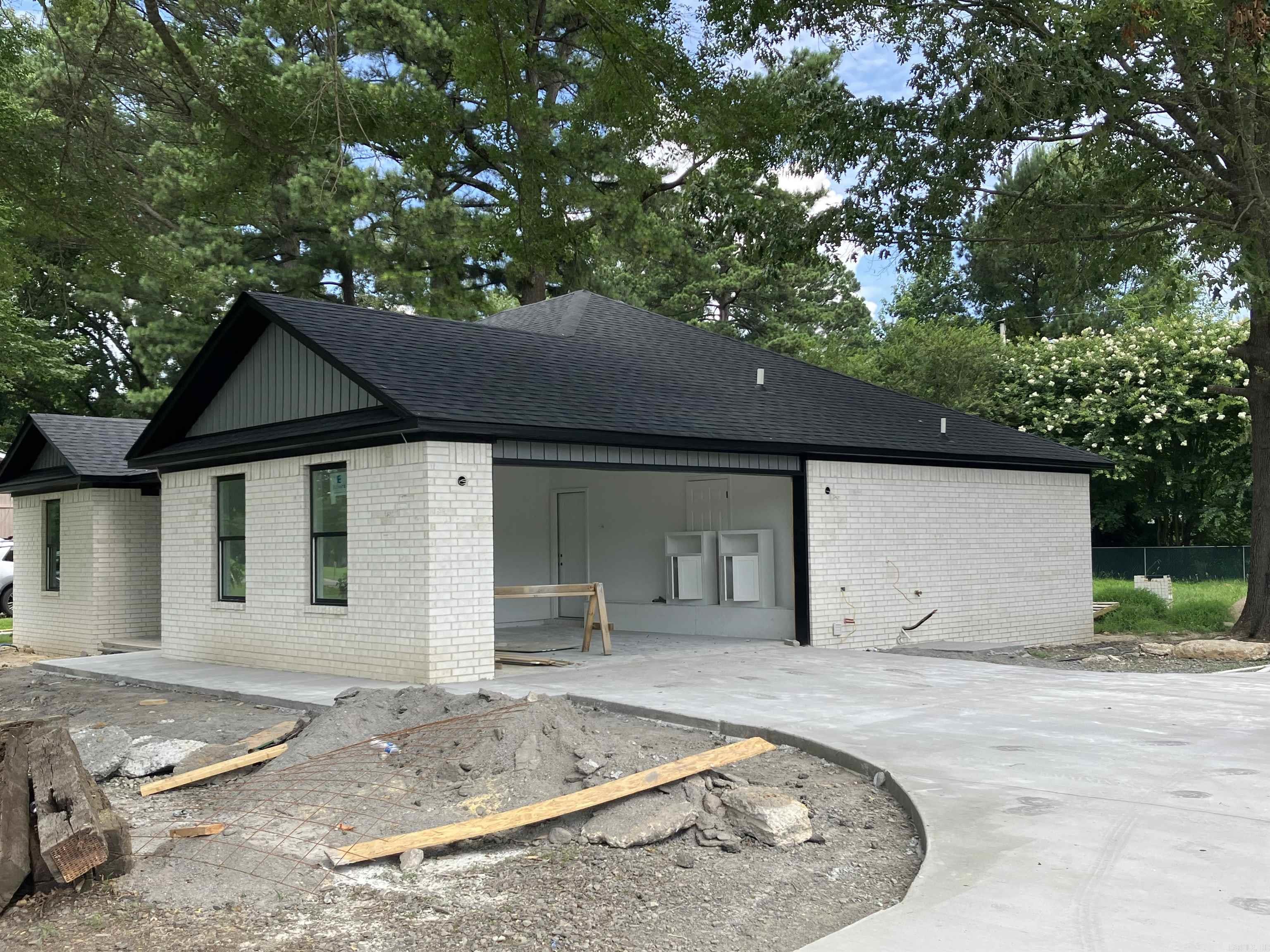 906 W Center 906 W Center Street Beebe, AR