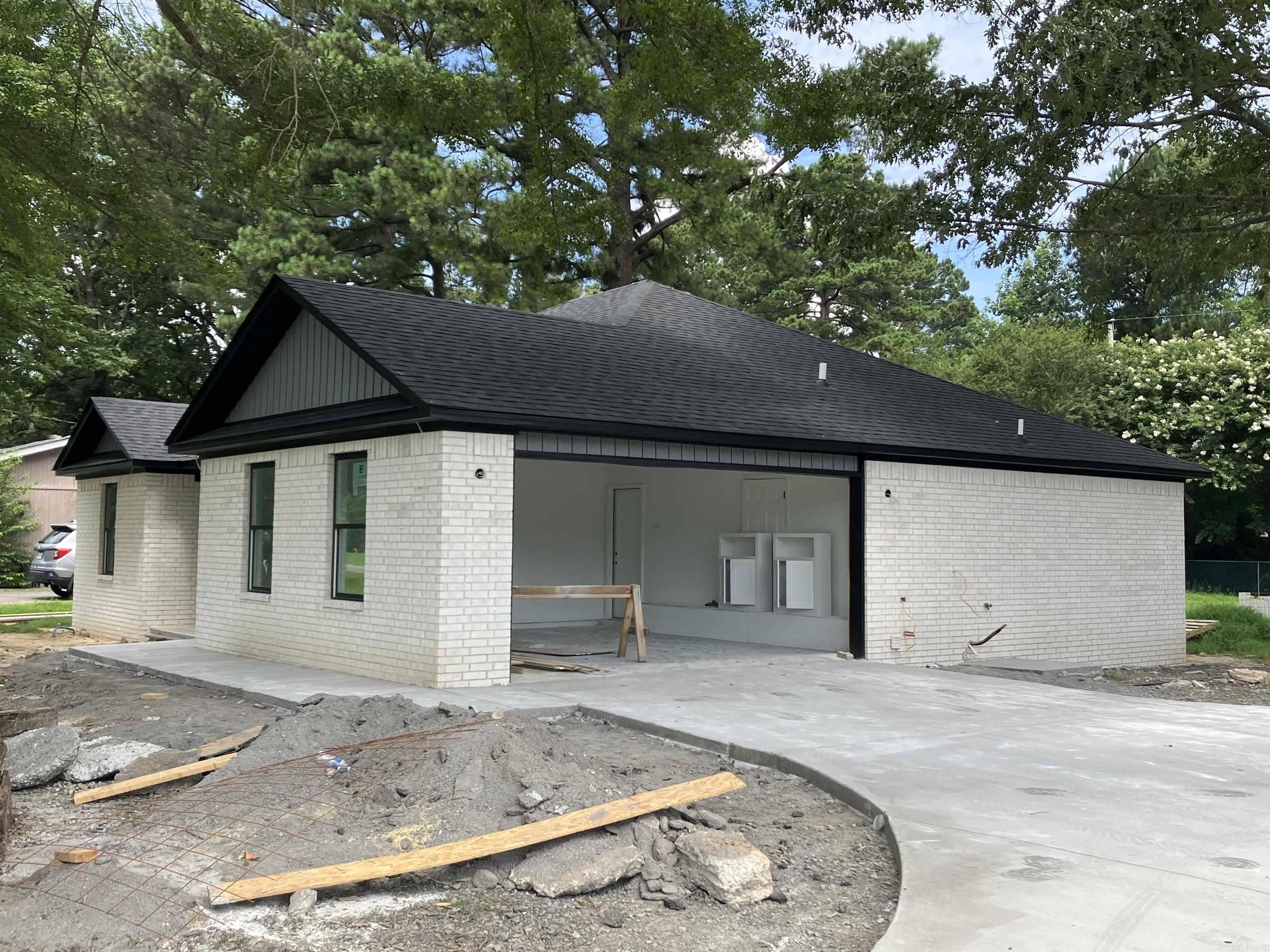 906 W Center 906 W Center Street Beebe, AR