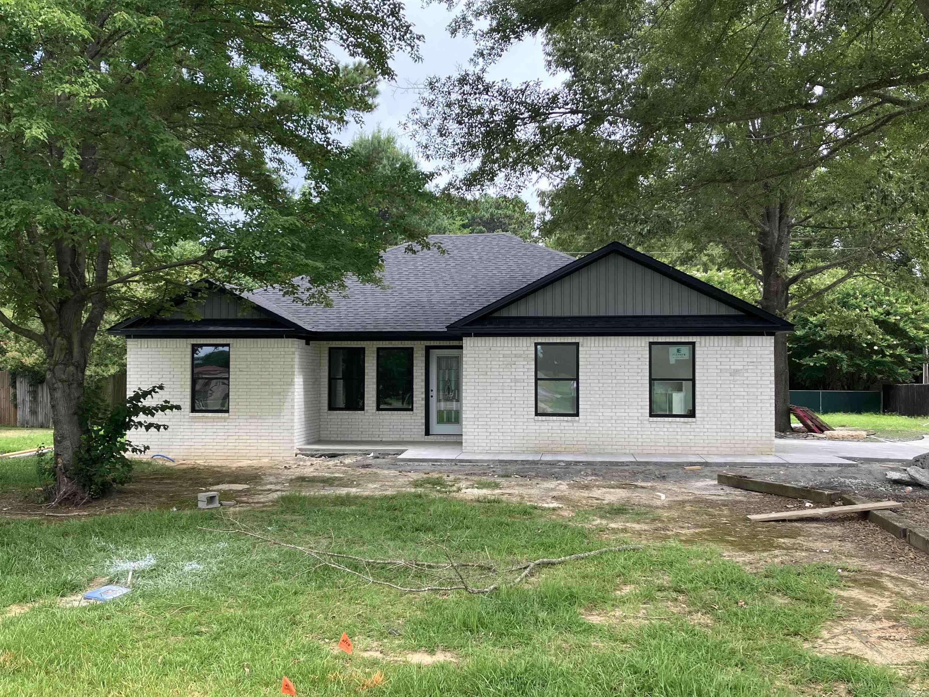 906 W Center 906 W Center Street Beebe, AR