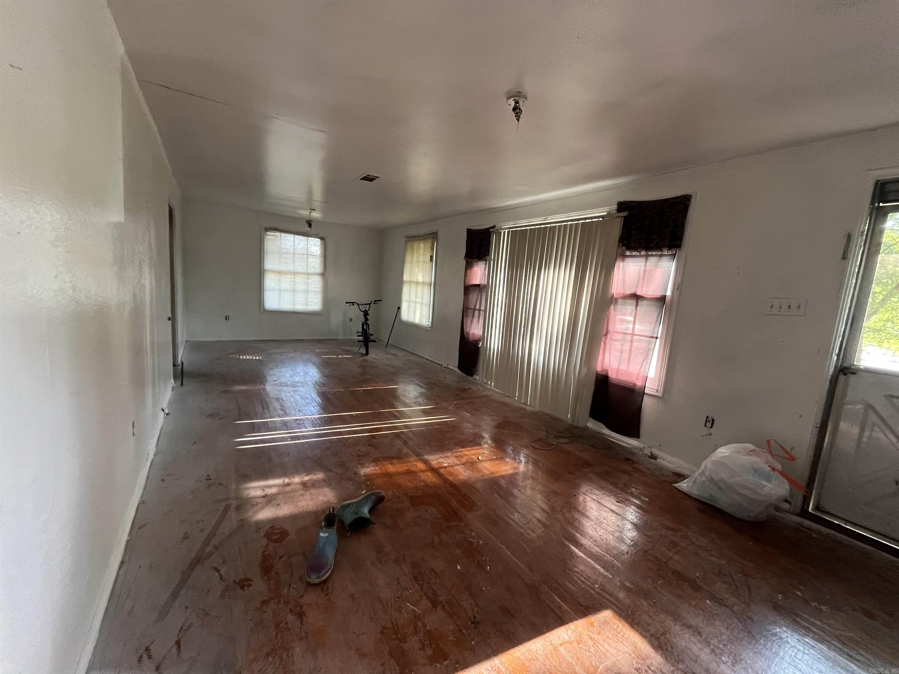 3705 S Olive St  Pine Bluff, AR