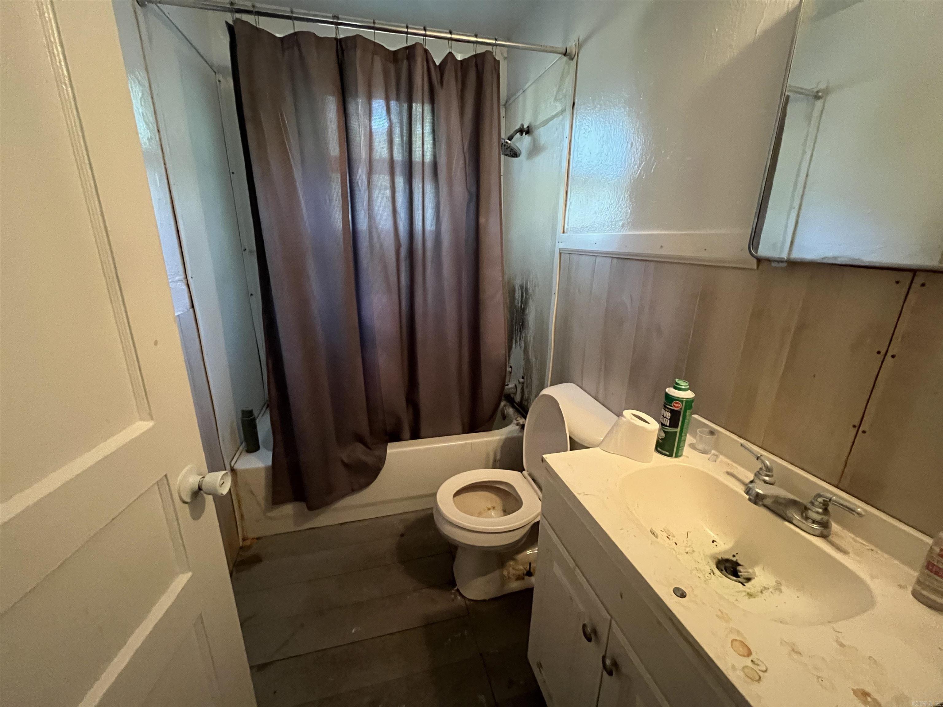 3705 S Olive St  Pine Bluff, AR