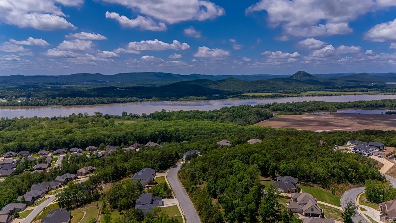 170  Manitou  Maumelle, AR