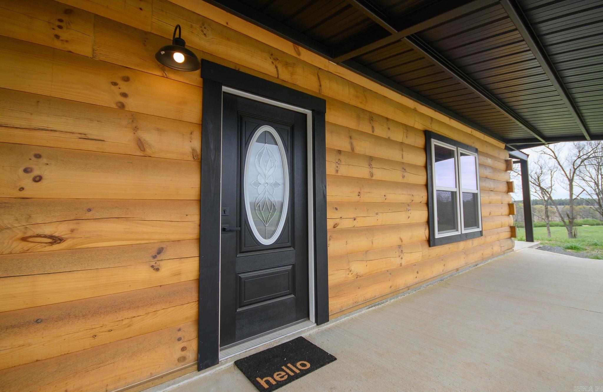 111  Madelyn  Vandervoort, AR