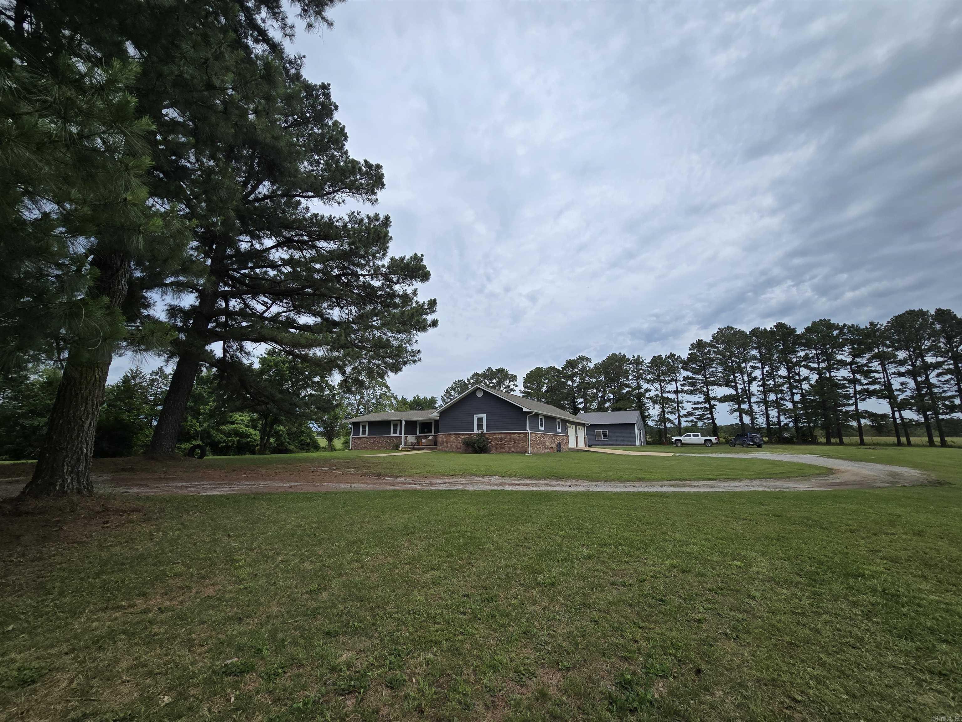 2373  West Rd  Mount Pleasant, AR