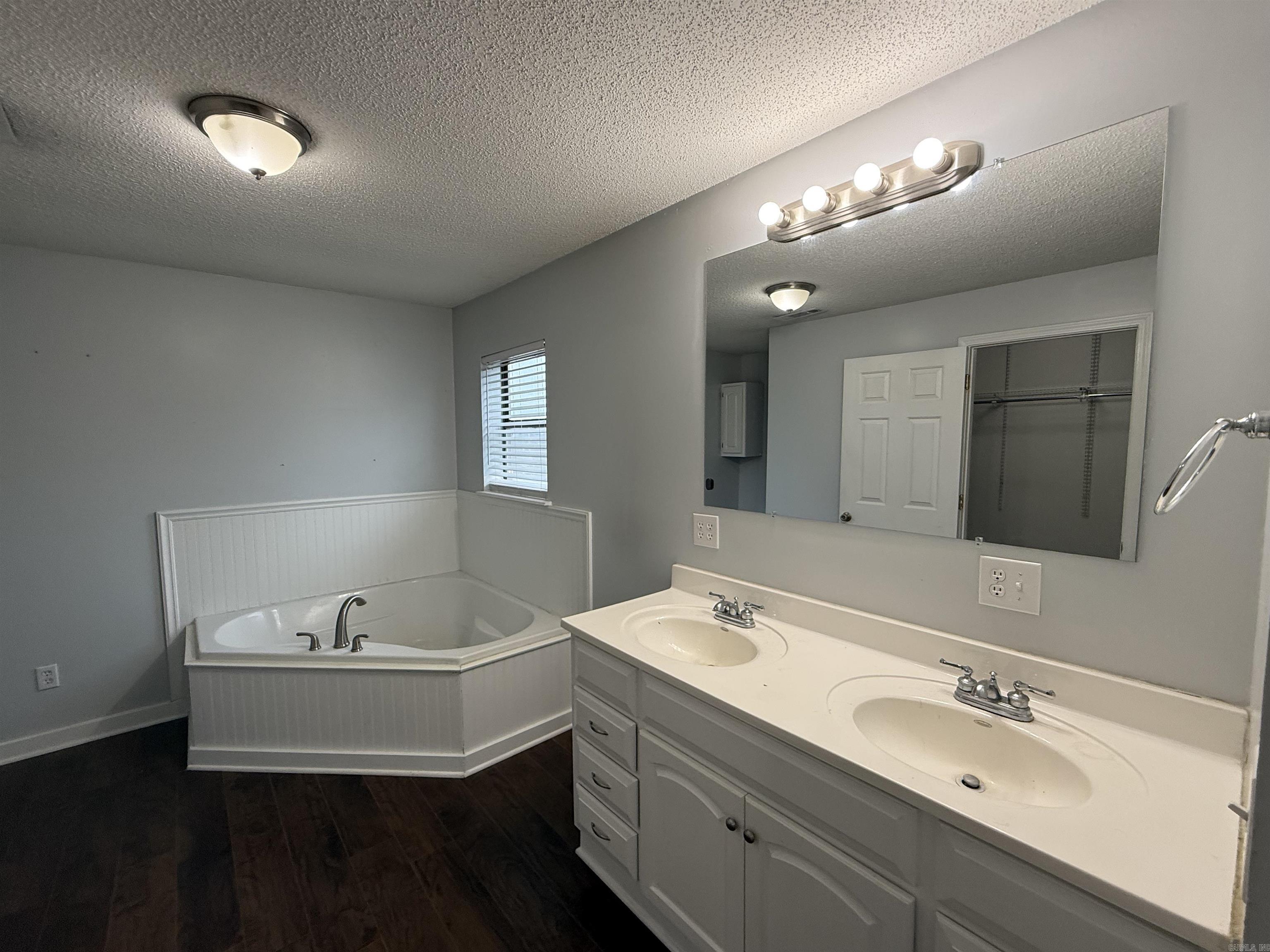 2572  County Road 837  Caraway, AR