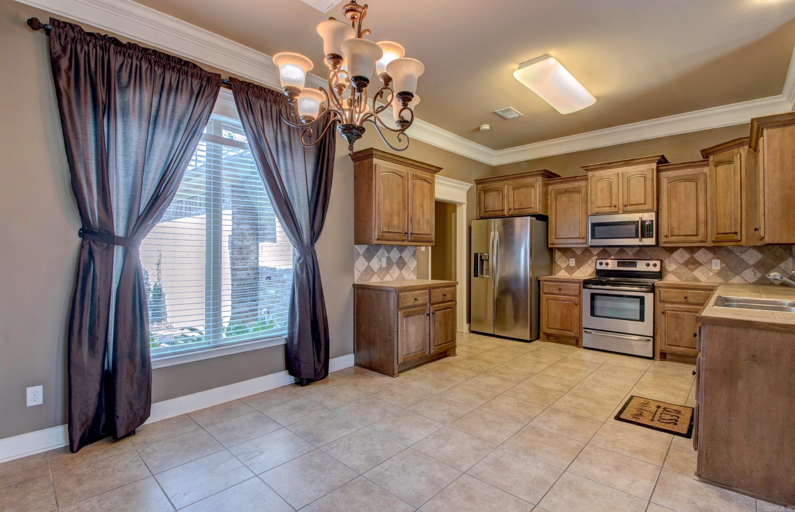 2819  Lynne  Bryant, AR