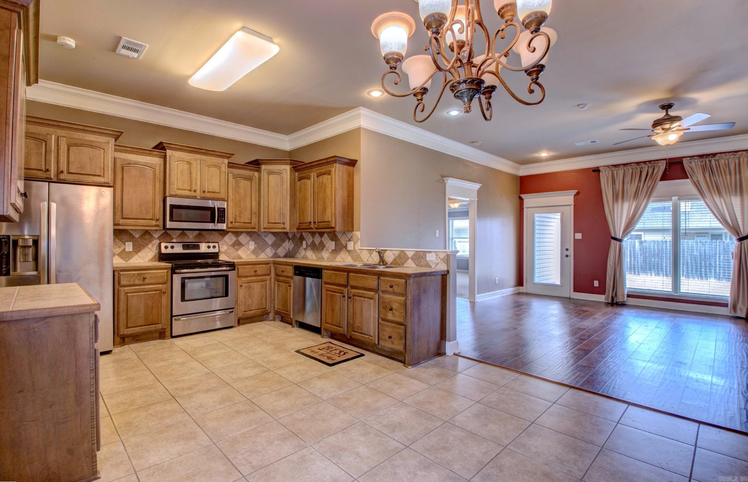 2819  Lynne  Bryant, AR