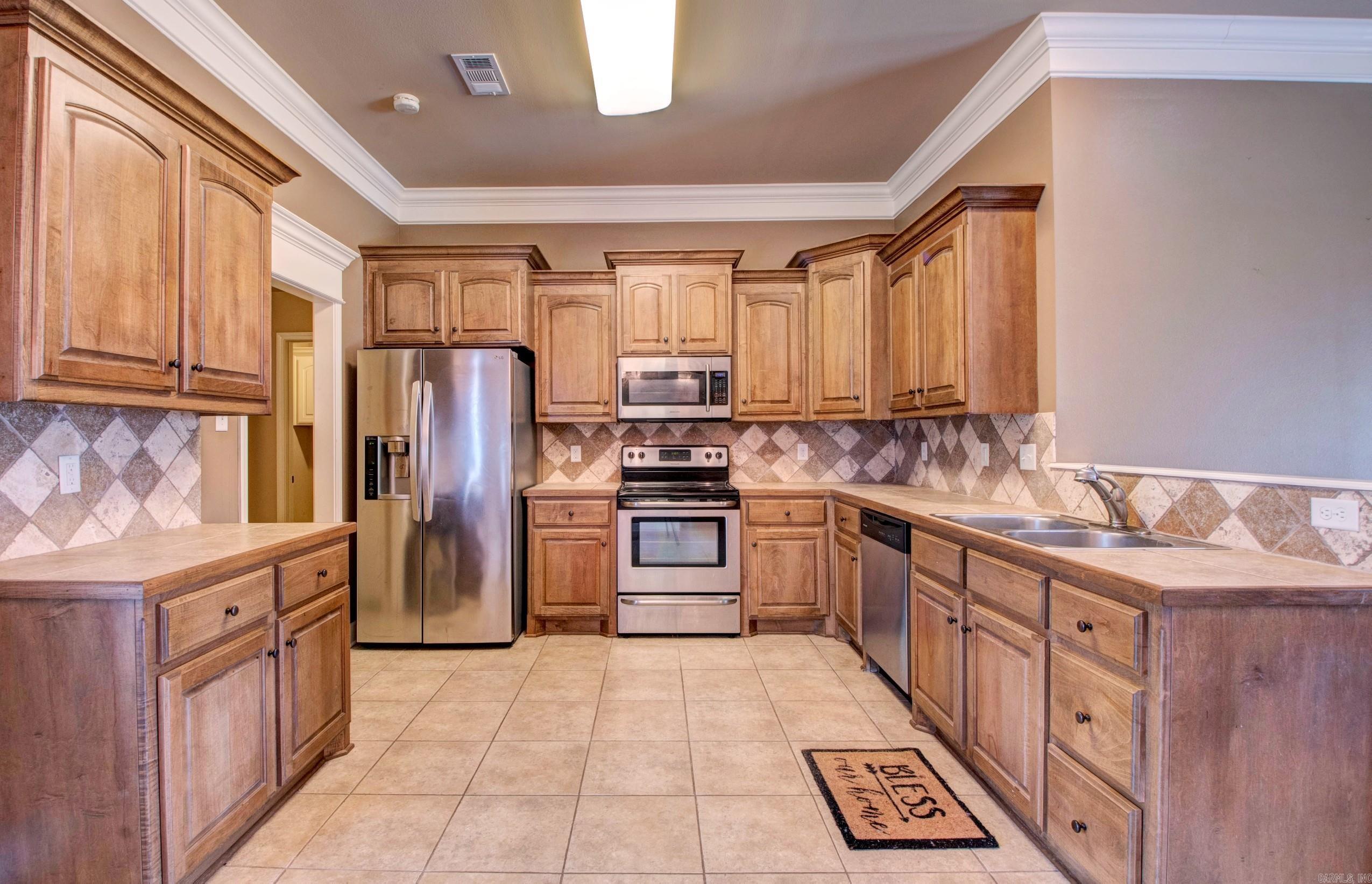 2819  Lynne  Bryant, AR