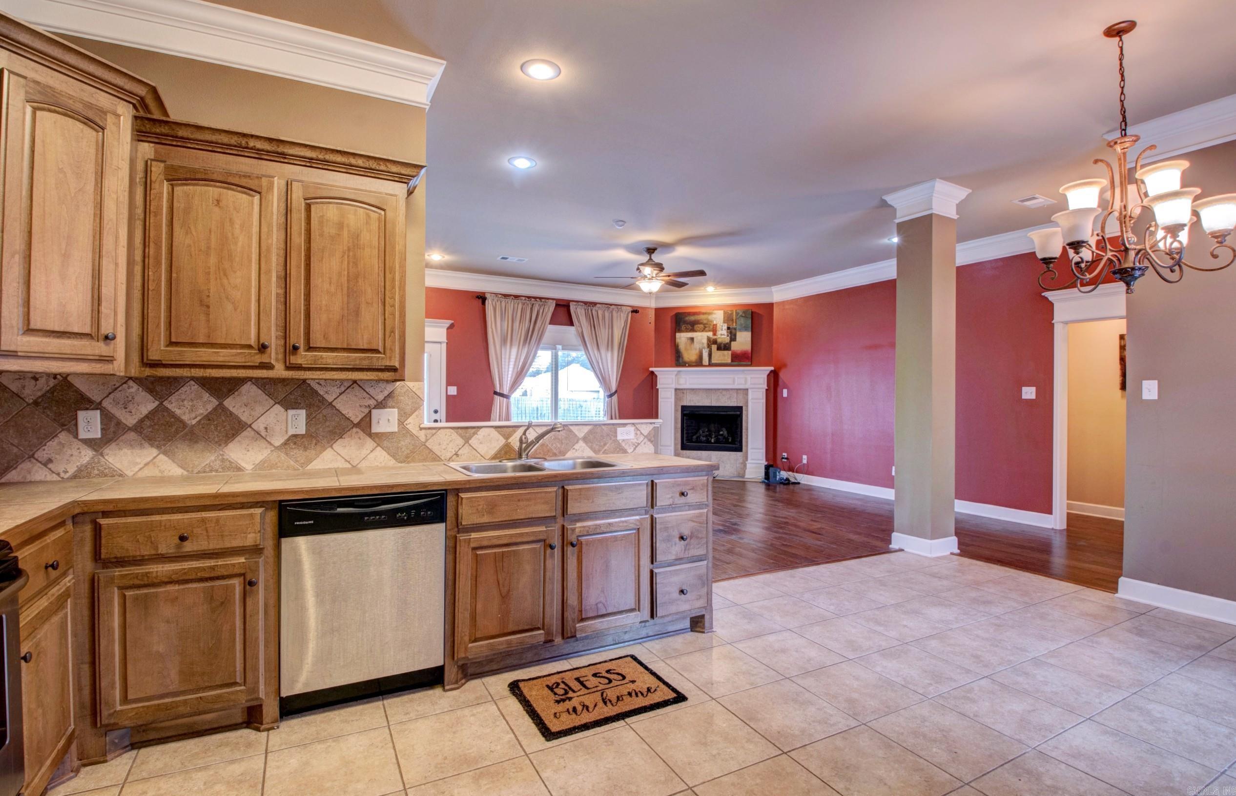 2819  Lynne  Bryant, AR