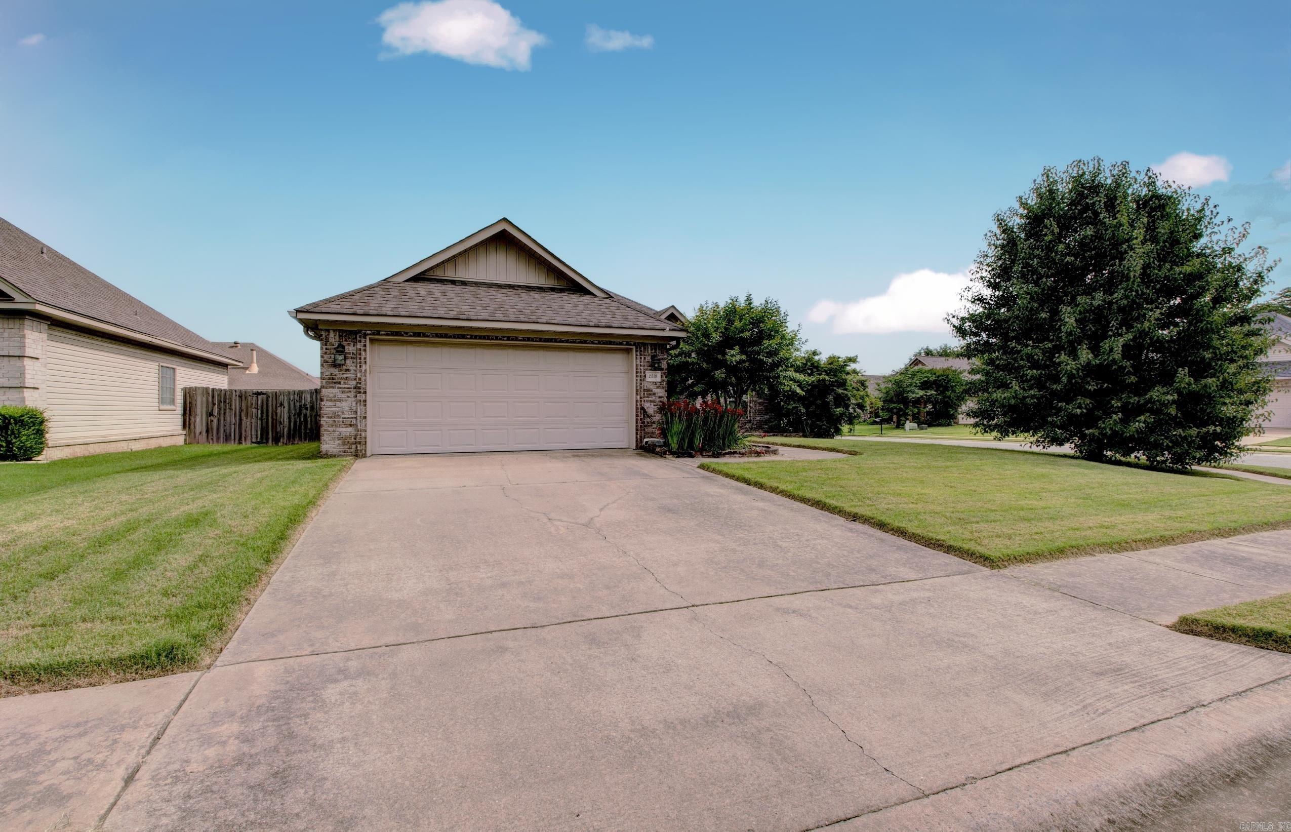 2819  Lynne  Bryant, AR