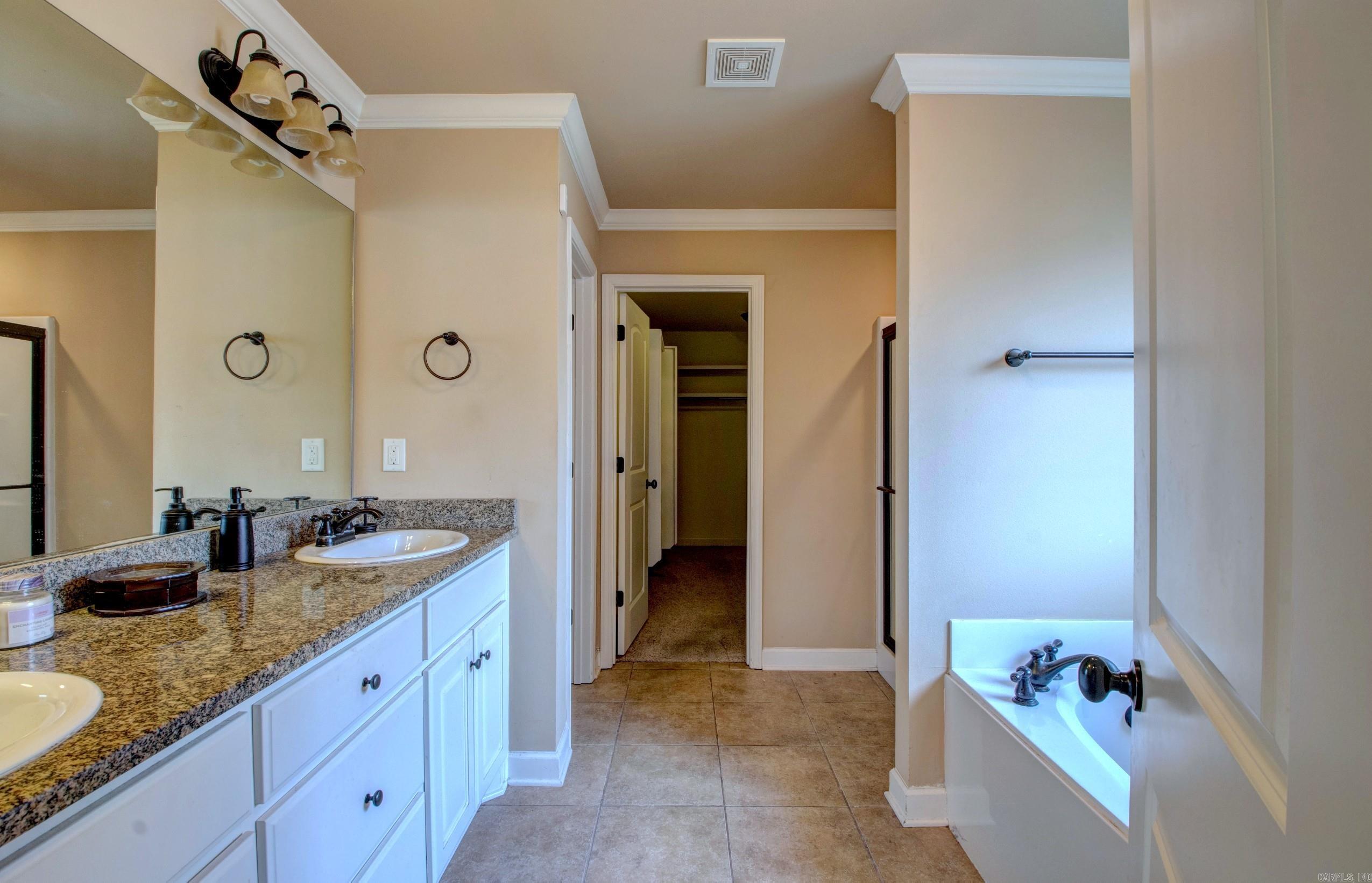 2819  Lynne  Bryant, AR
