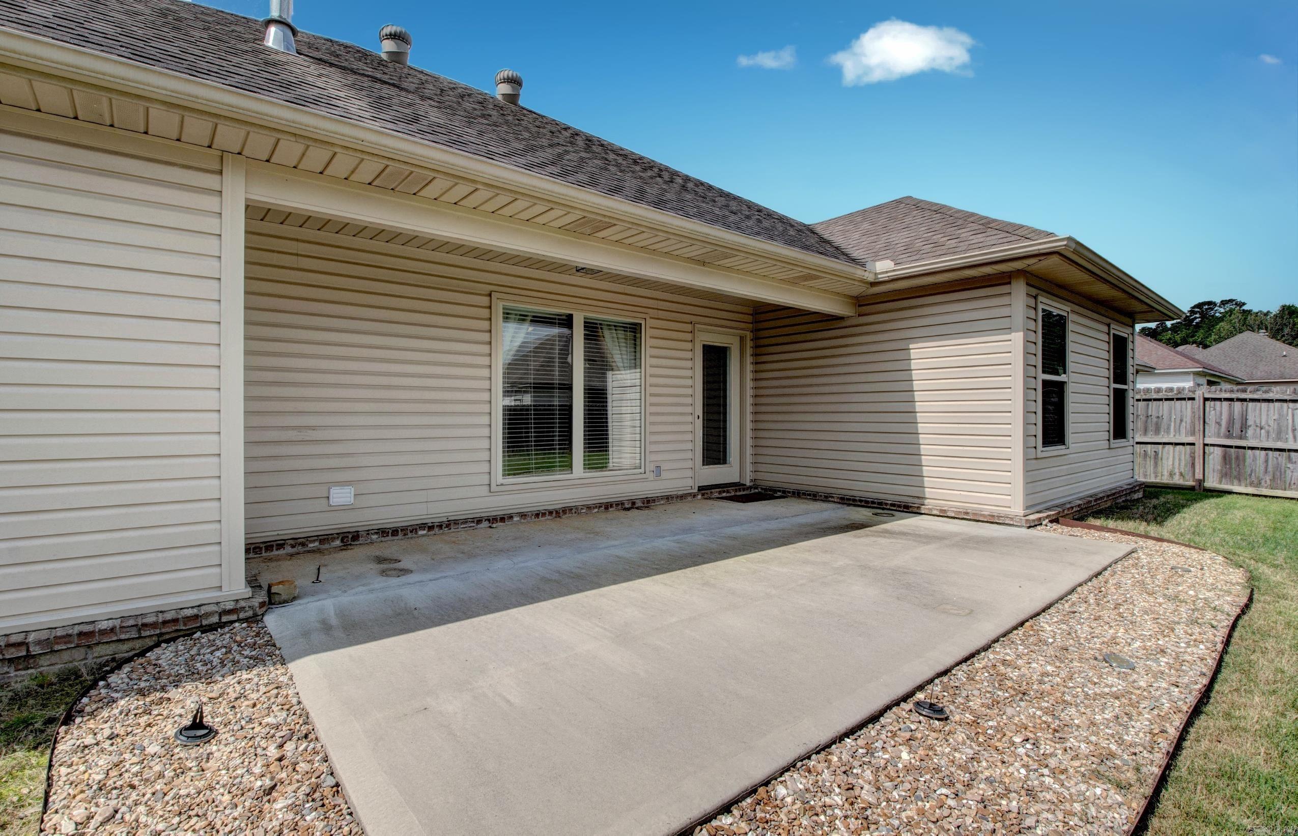 2819  Lynne  Bryant, AR