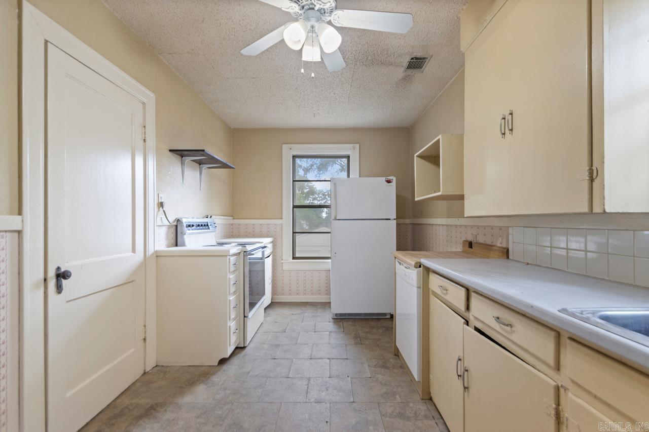 234 E B  North Little Rock, AR