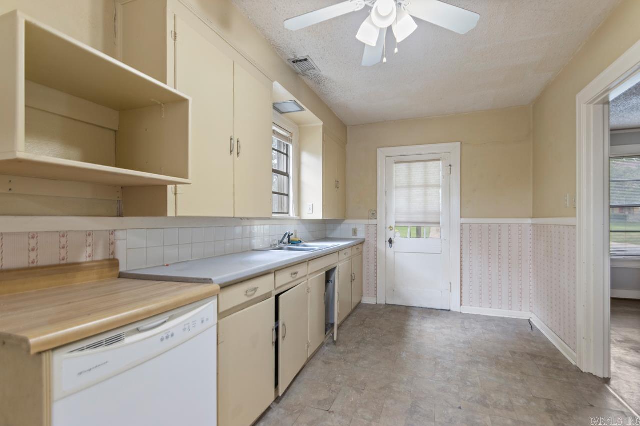 234 E B  North Little Rock, AR