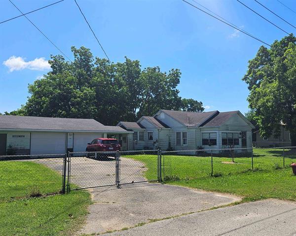 1203 S Main  Rector, AR