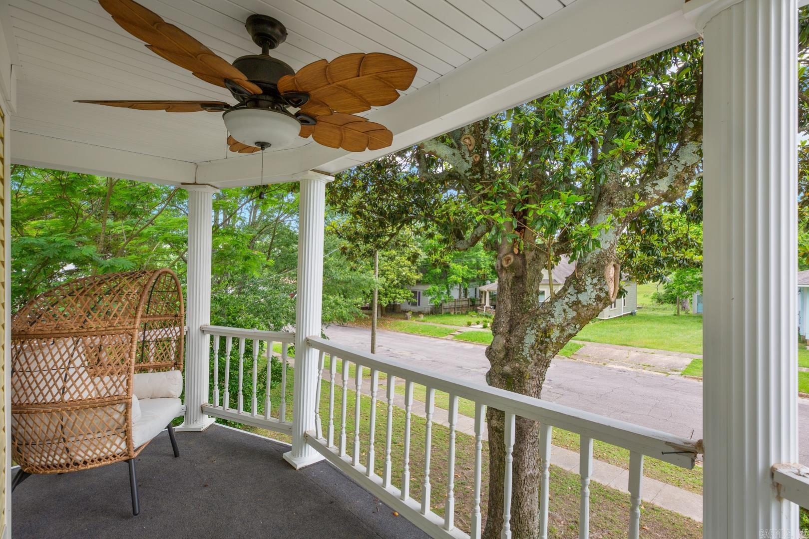 604  Tenth  Mena, AR
