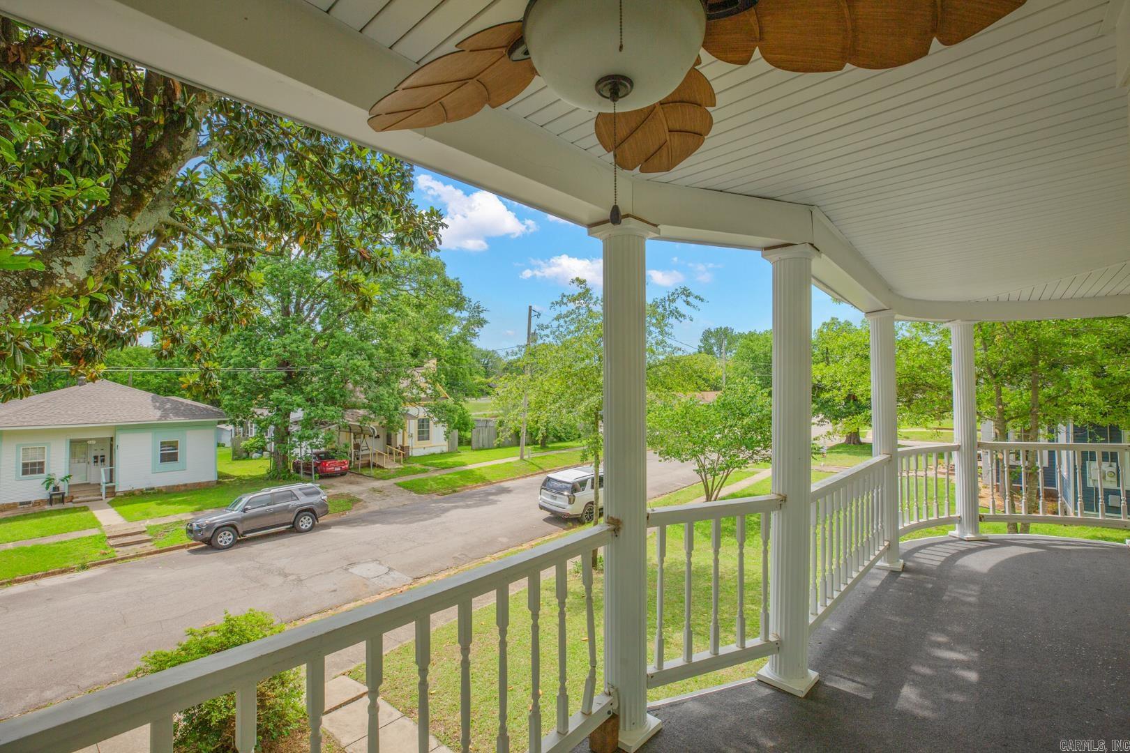 604  Tenth  Mena, AR
