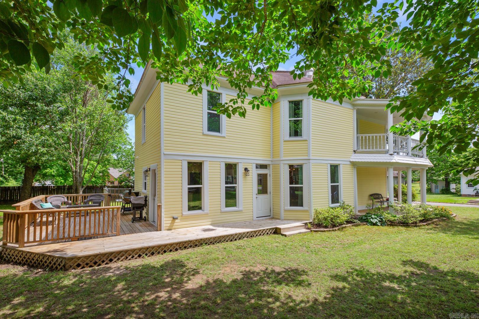 604  Tenth  Mena, AR