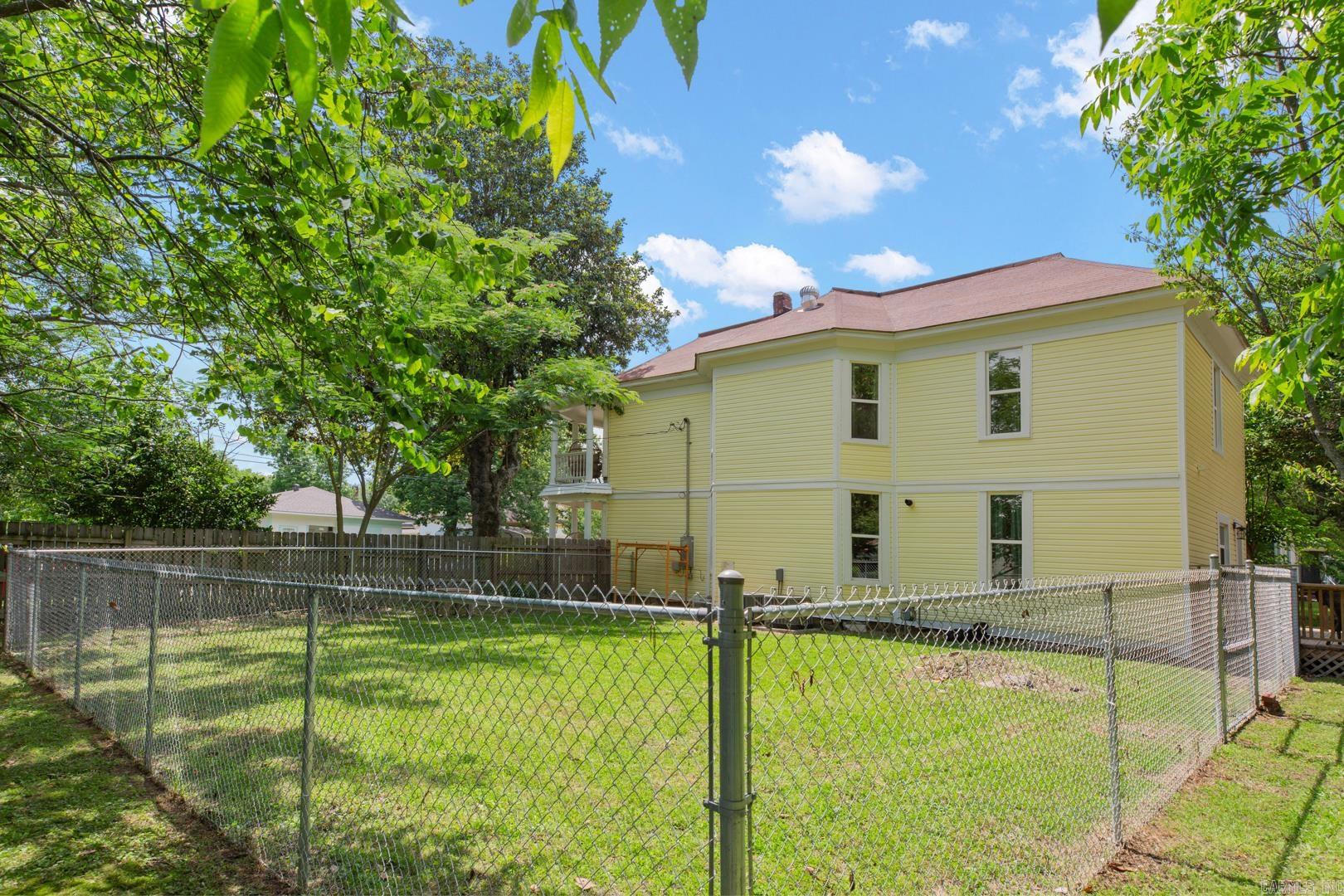 604  Tenth  Mena, AR