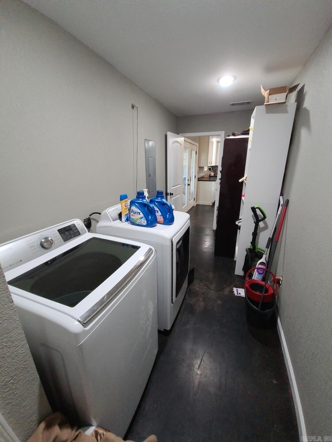 2355  Jackson 70  Swifton, AR