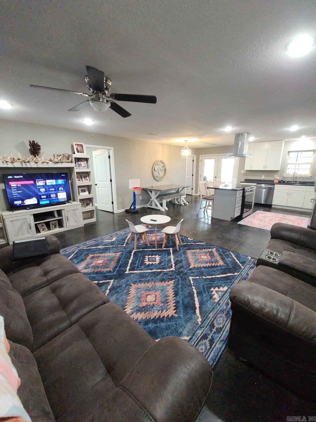 2355  Jackson 70  Swifton, AR