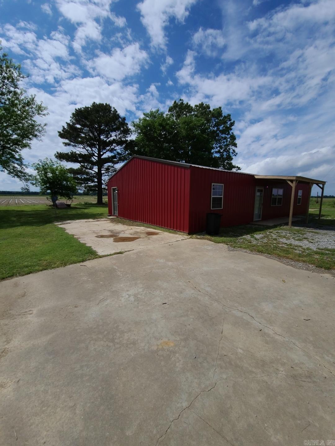 2355  Jackson 70  Swifton, AR