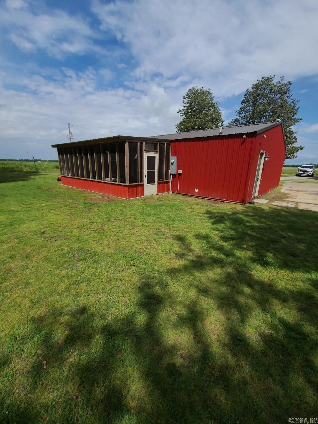 2355  Jackson 70  Swifton, AR
