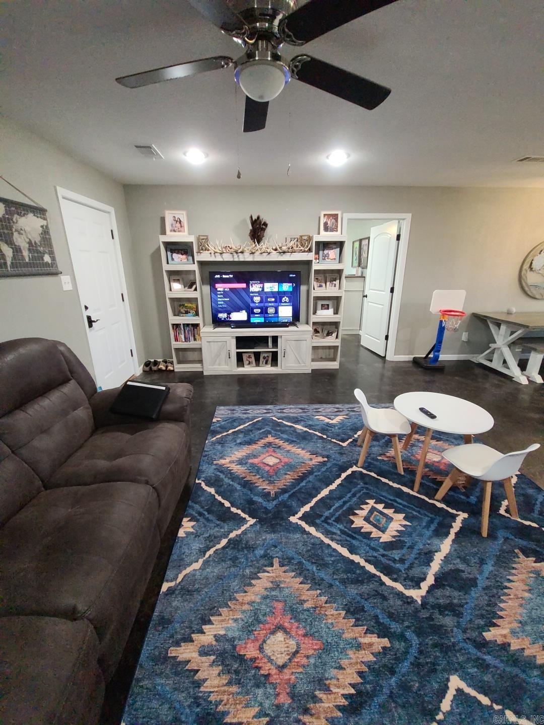 2355  Jackson 70  Swifton, AR