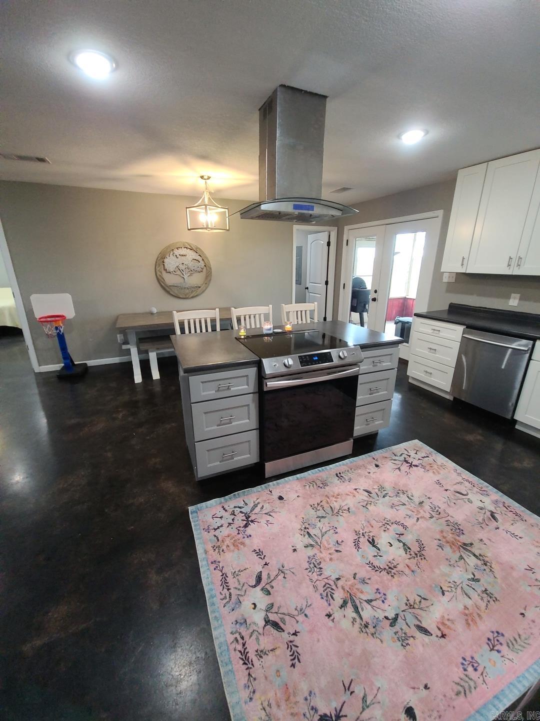 2355  Jackson 70  Swifton, AR