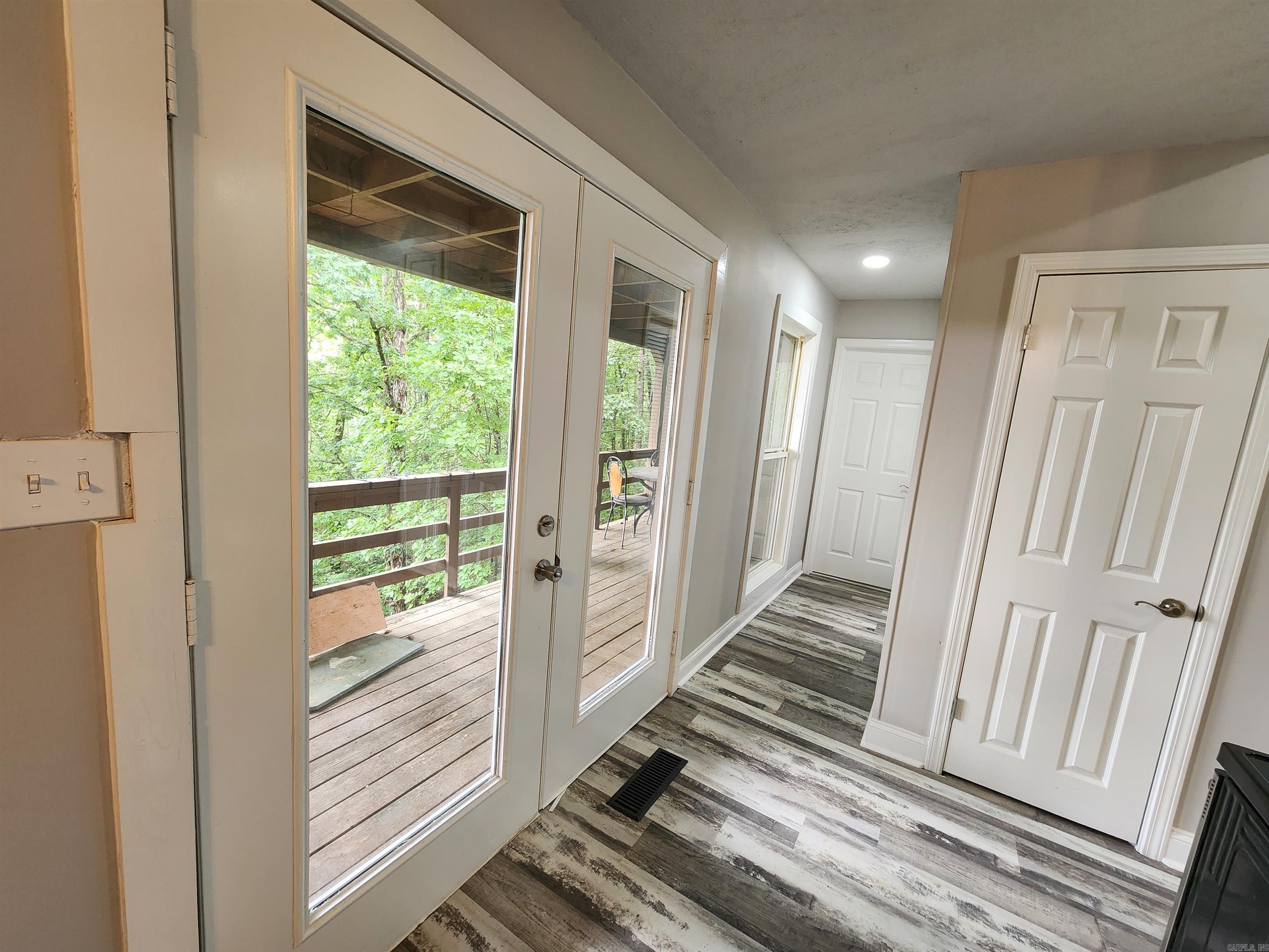 211  Burnt Rock Falls  Fairfield Bay, AR