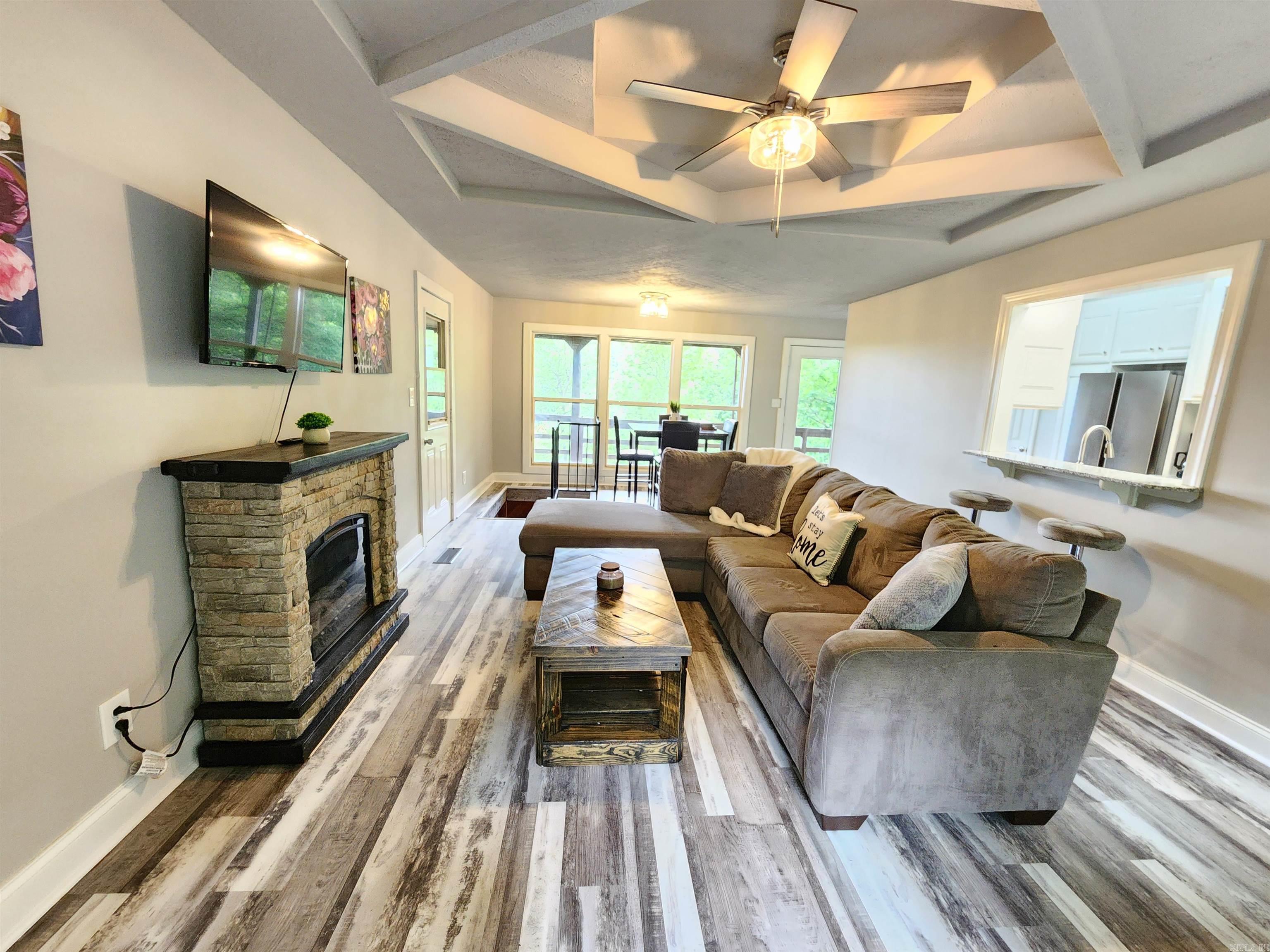 211  Burnt Rock Falls  Fairfield Bay, AR