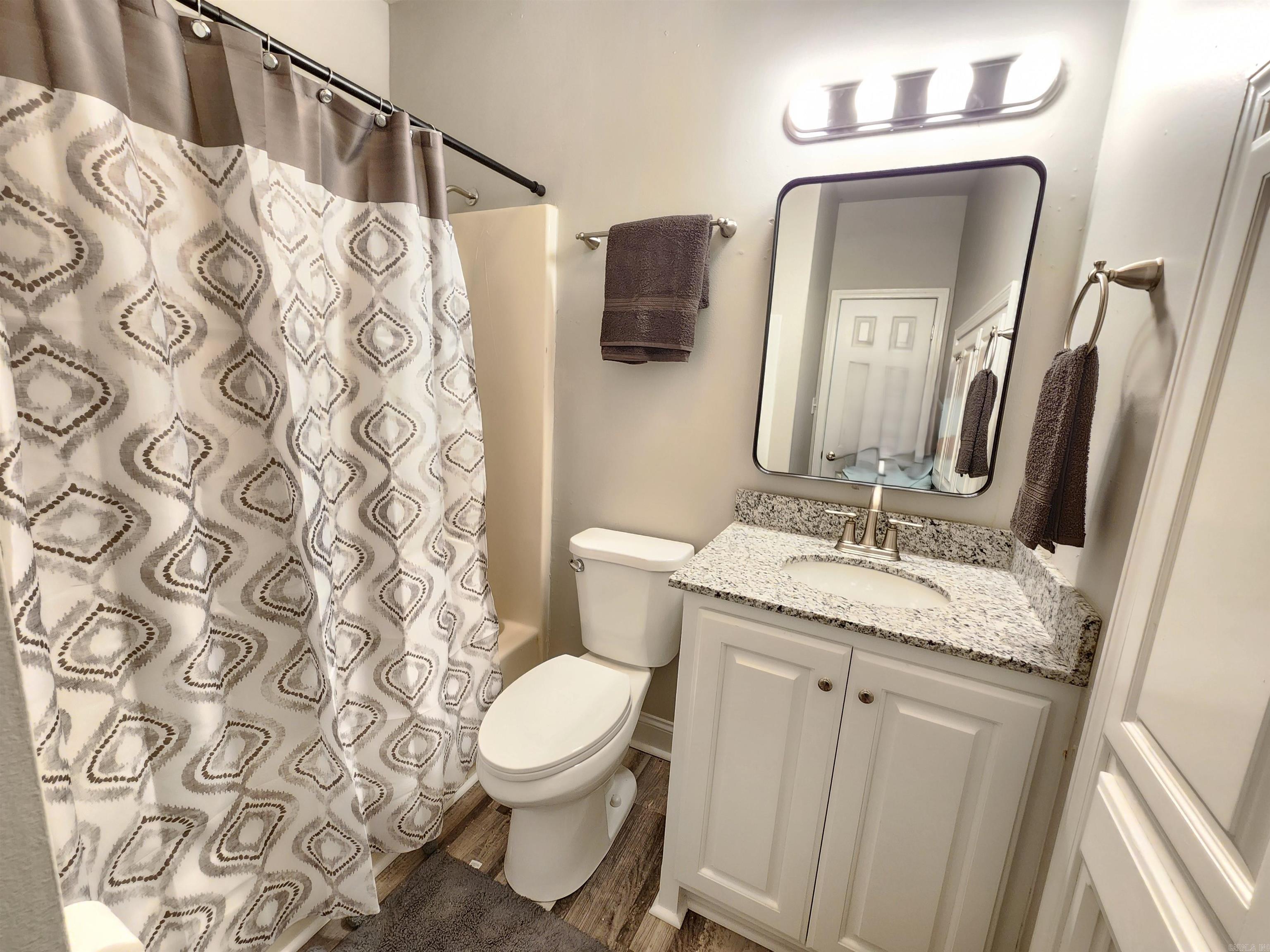 211  Burnt Rock Falls  Fairfield Bay, AR