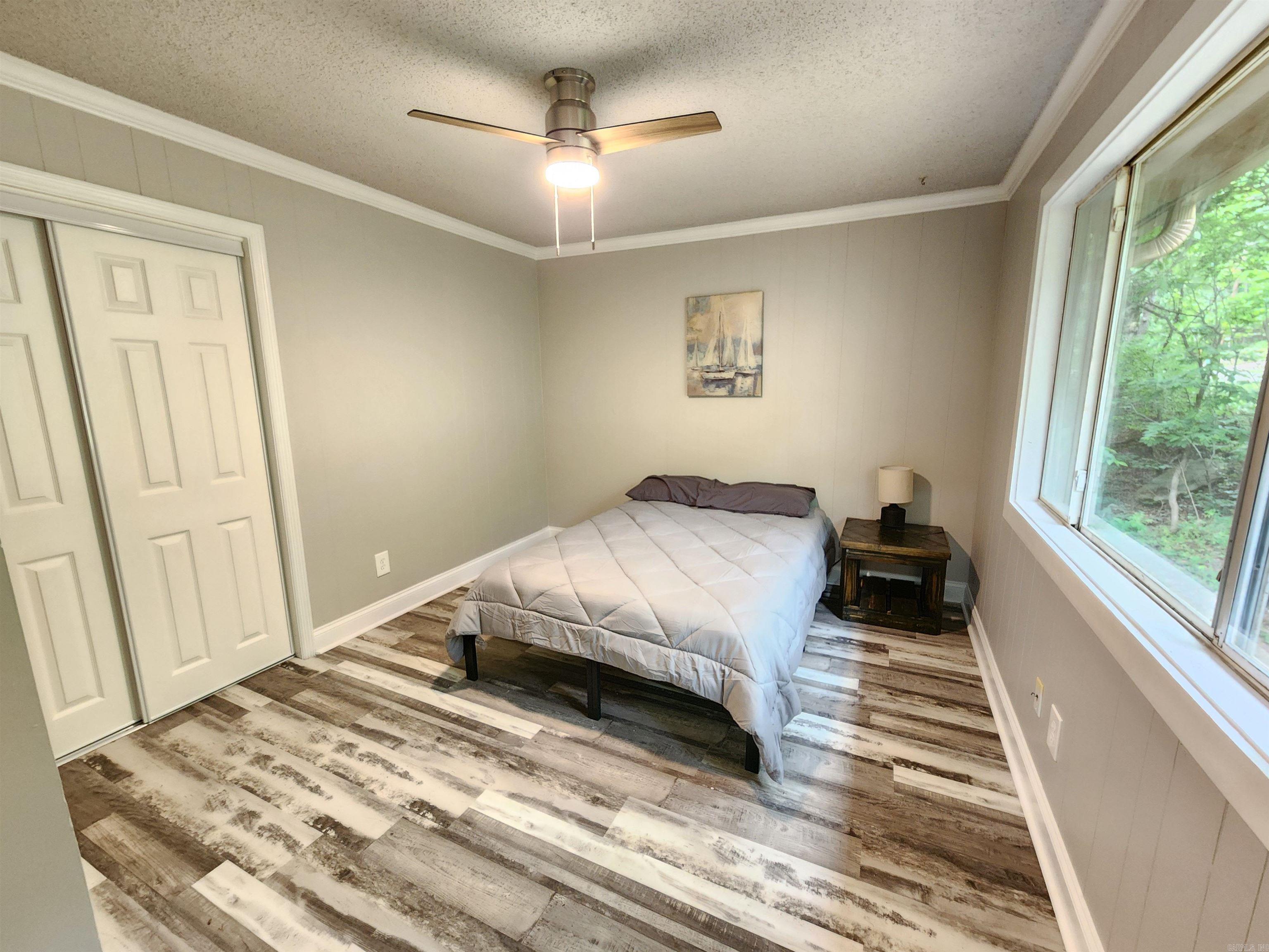 211  Burnt Rock Falls  Fairfield Bay, AR