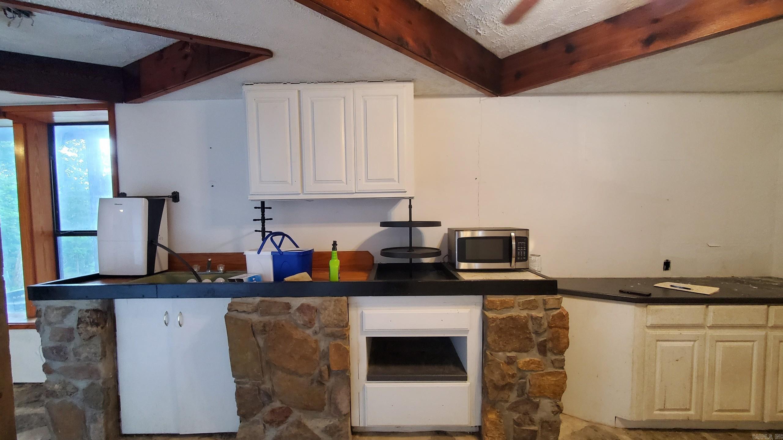 211  Burnt Rock Falls  Fairfield Bay, AR