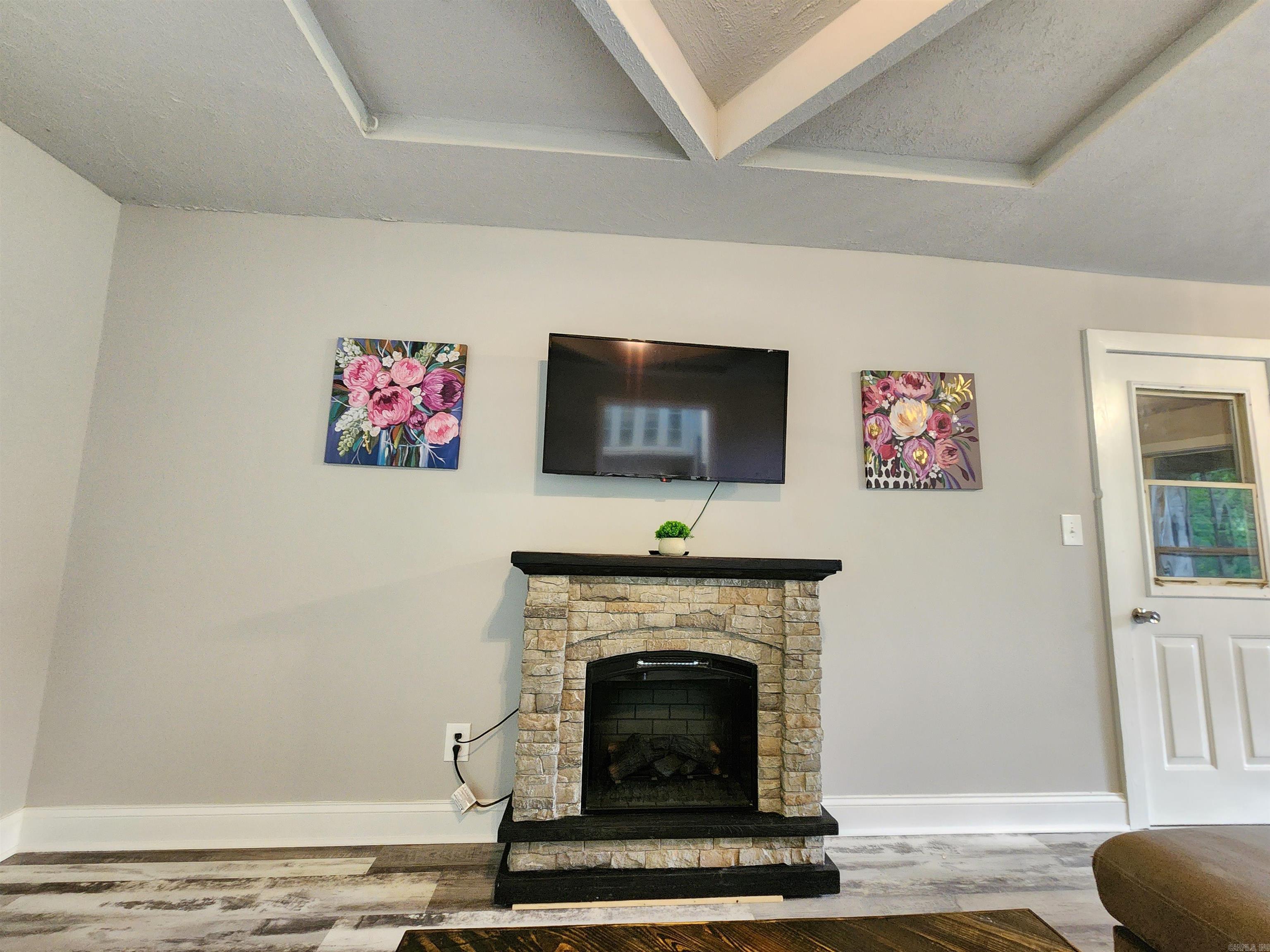 211  Burnt Rock Falls  Fairfield Bay, AR