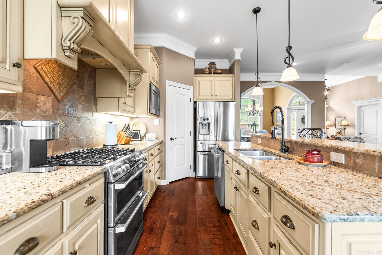 164  Majestic  Maumelle, AR