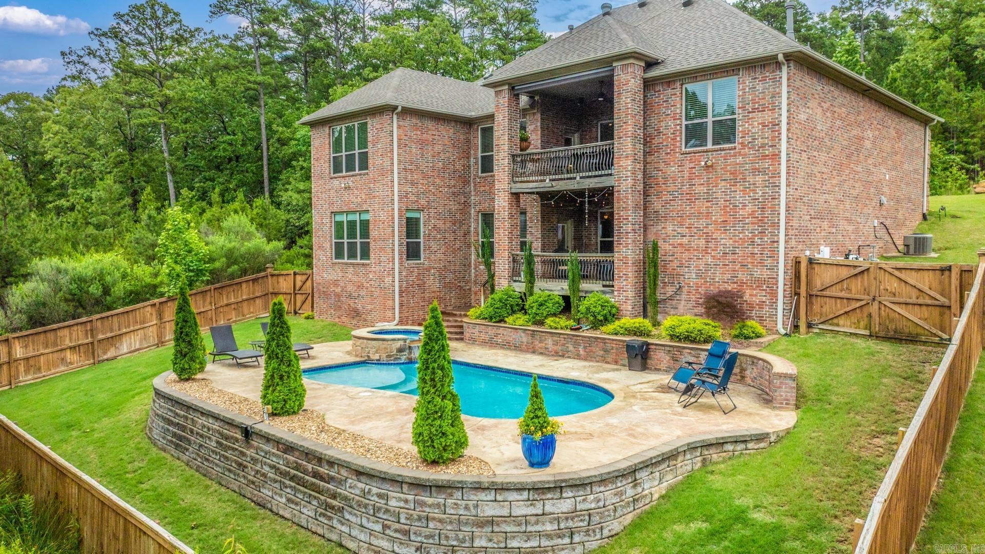 164  Majestic  Maumelle, AR