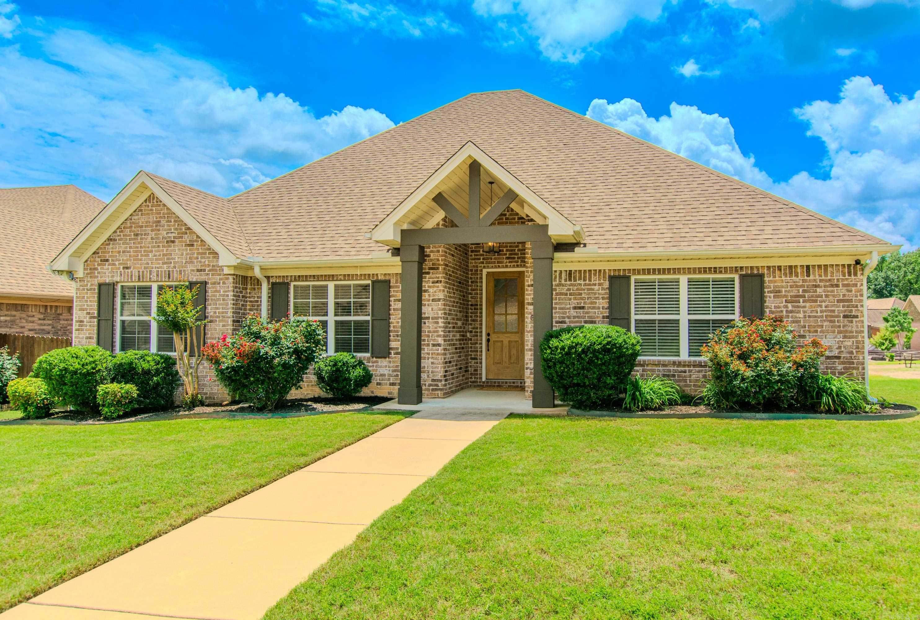5045  Maple Leaf Drive  Benton, AR