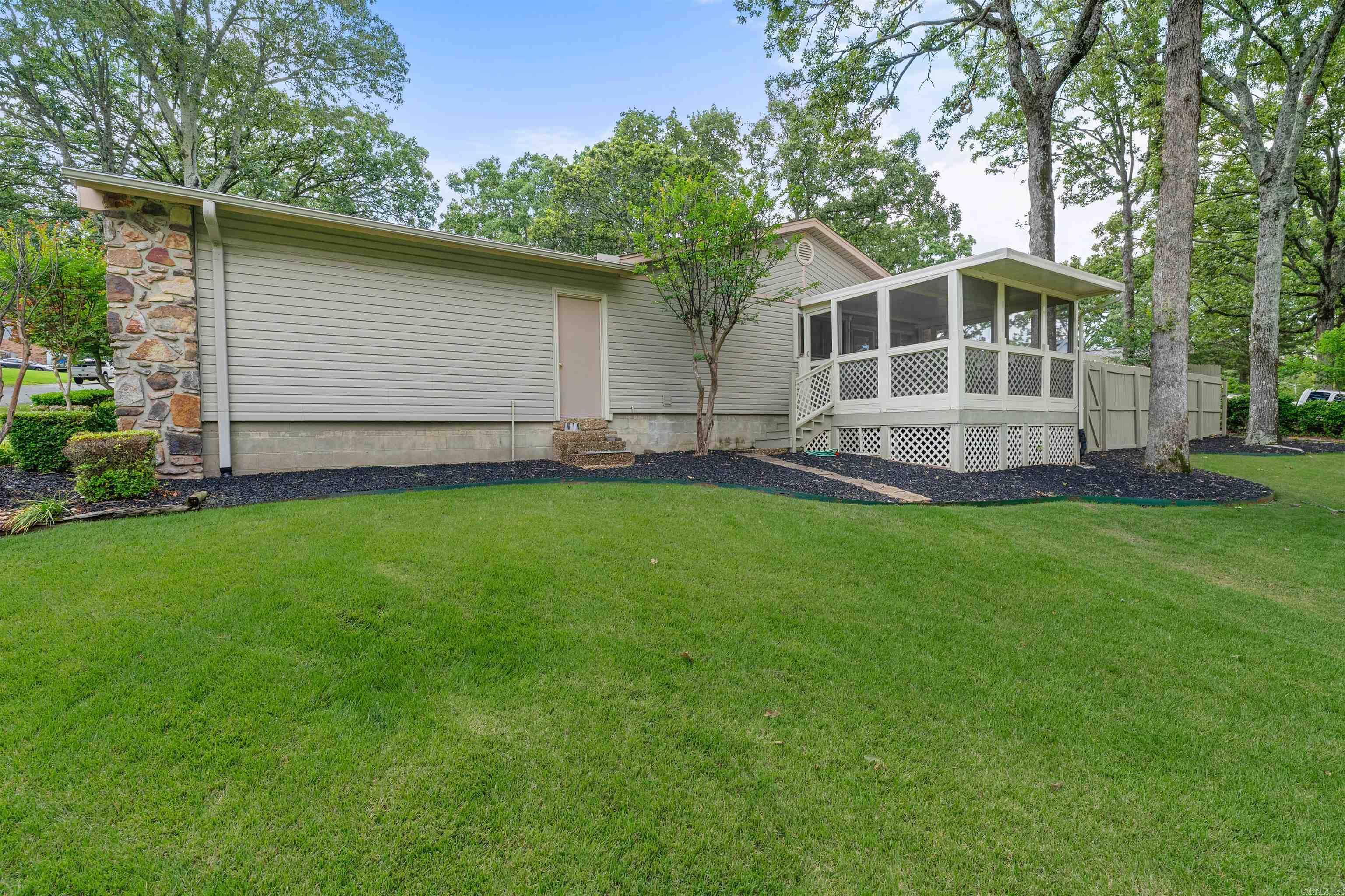 1729 Okmulgee Court North Little Rock, AR 72116